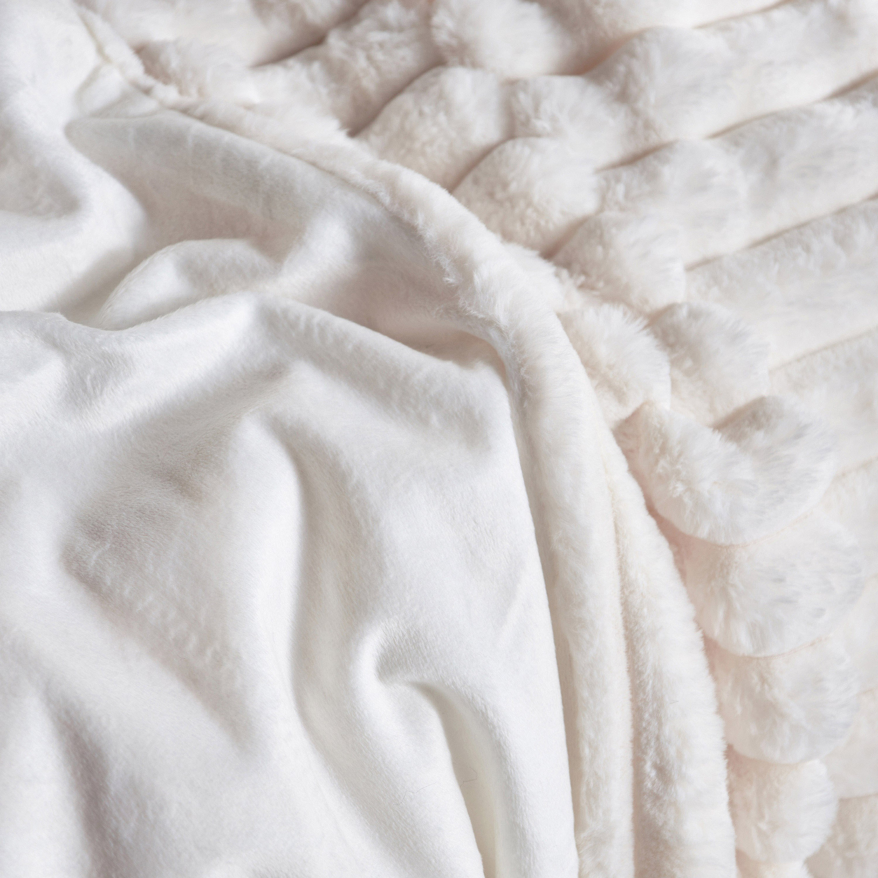 Carrera Blanket - 150x200 cm-household-cushionsandthrows-throwsandblankets-blankets-image-3