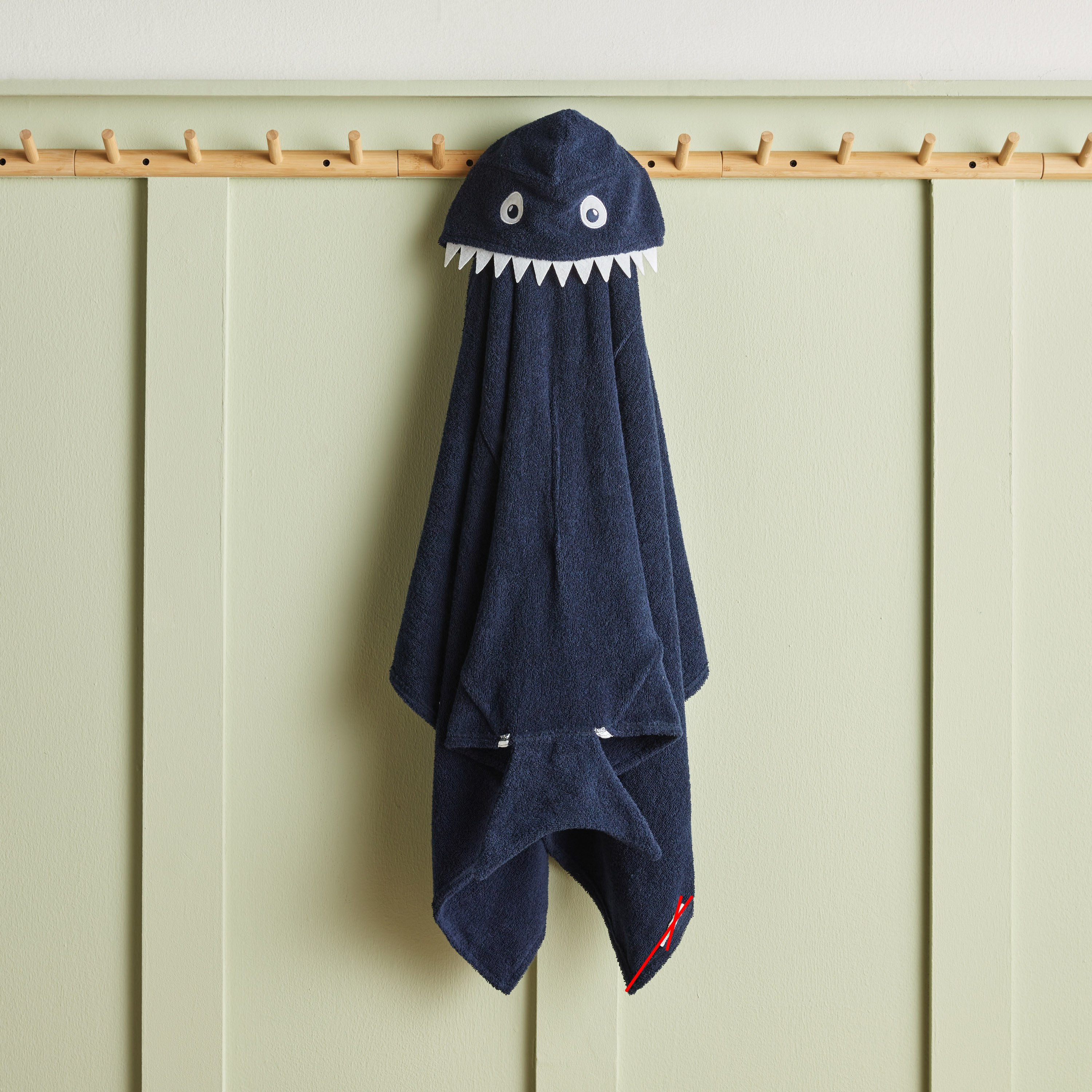 Shark Hooded Towel 50x90 cm