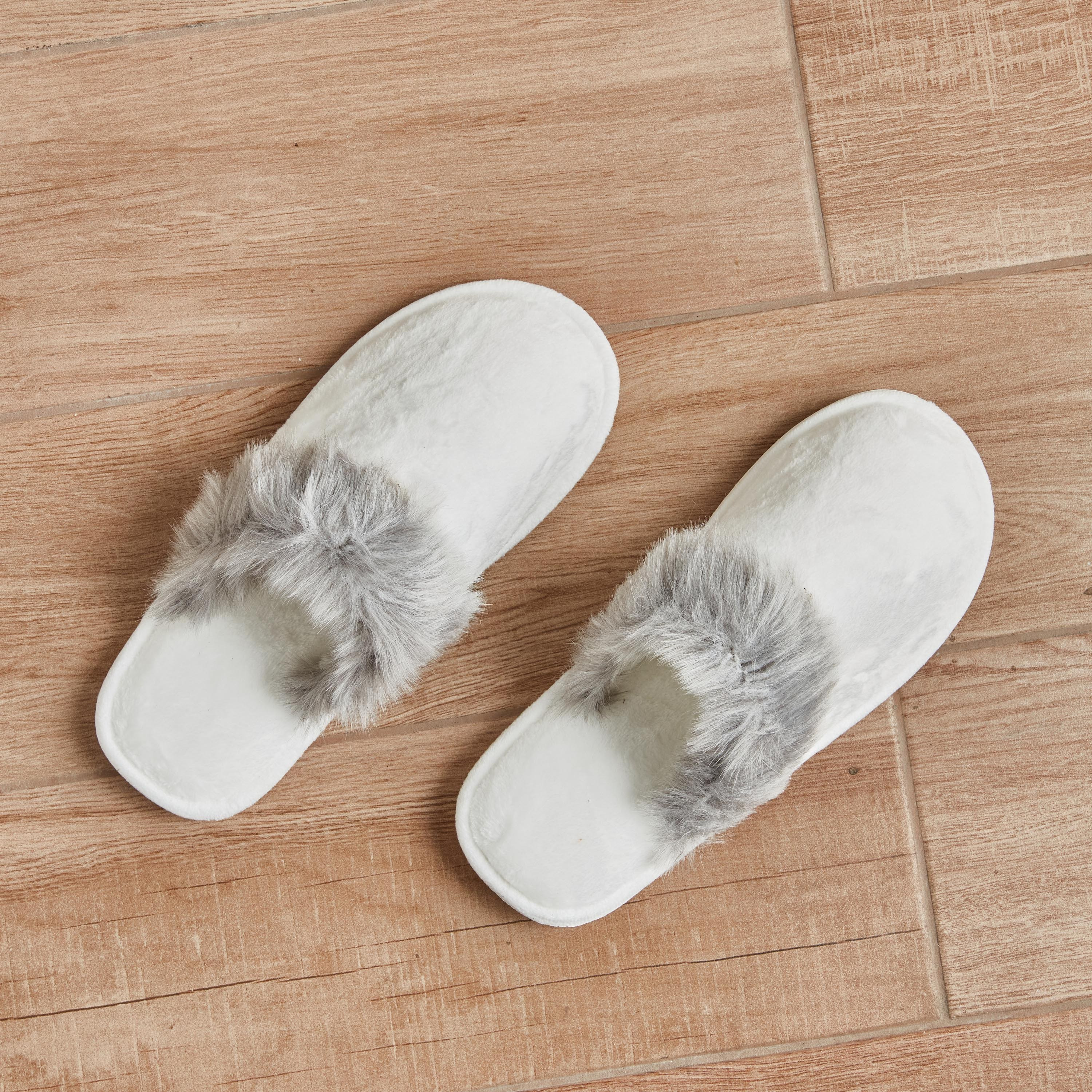 Eliza Fur Bathroom Mules - Size 40-41-household-bathandlaundry-bathlinen-bathrobesandslippers-slippers-image-1