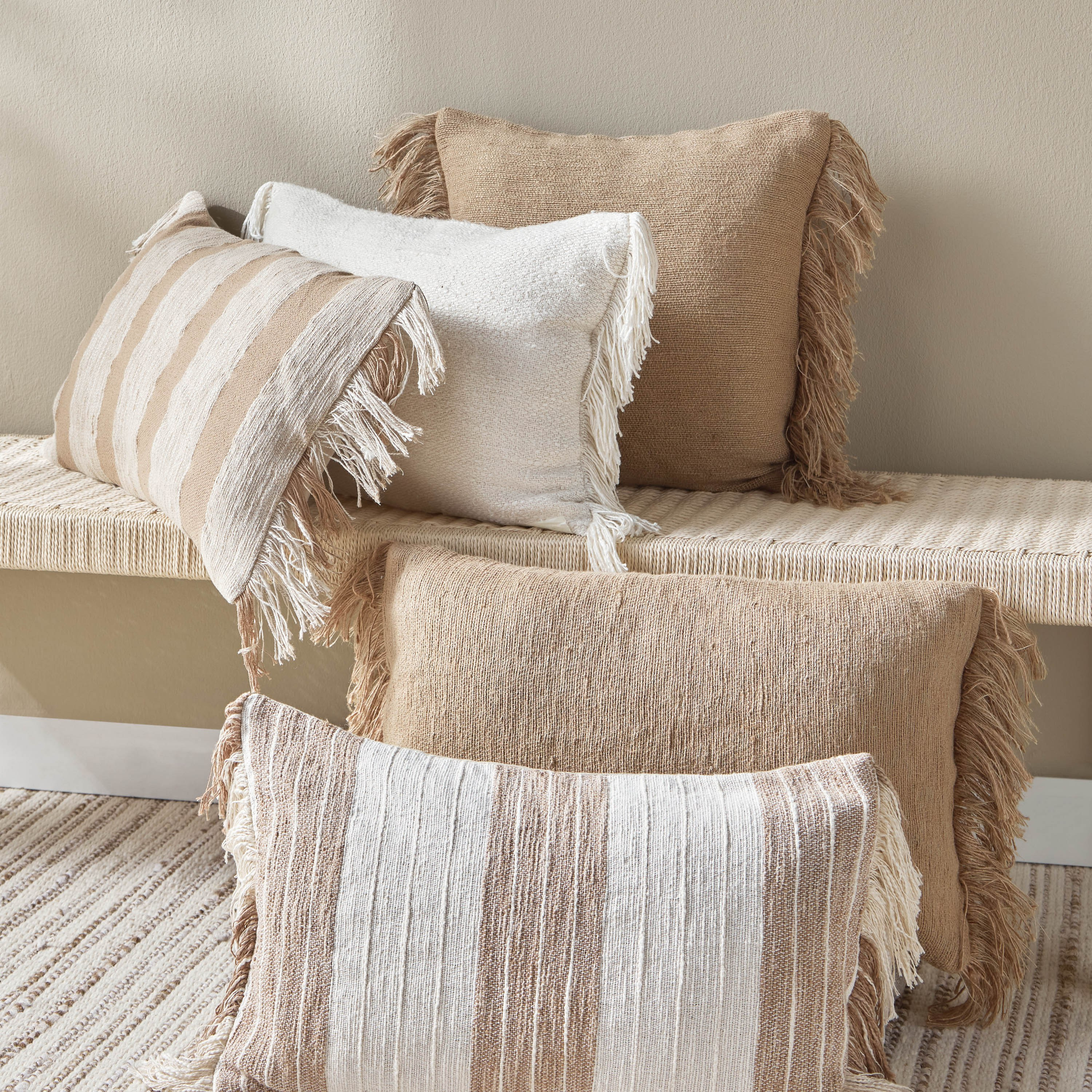وسادة محشوة - شارتلي - 50x50 سم-household-cushionsandthrows-filledcushions-decorativecushions-image-4