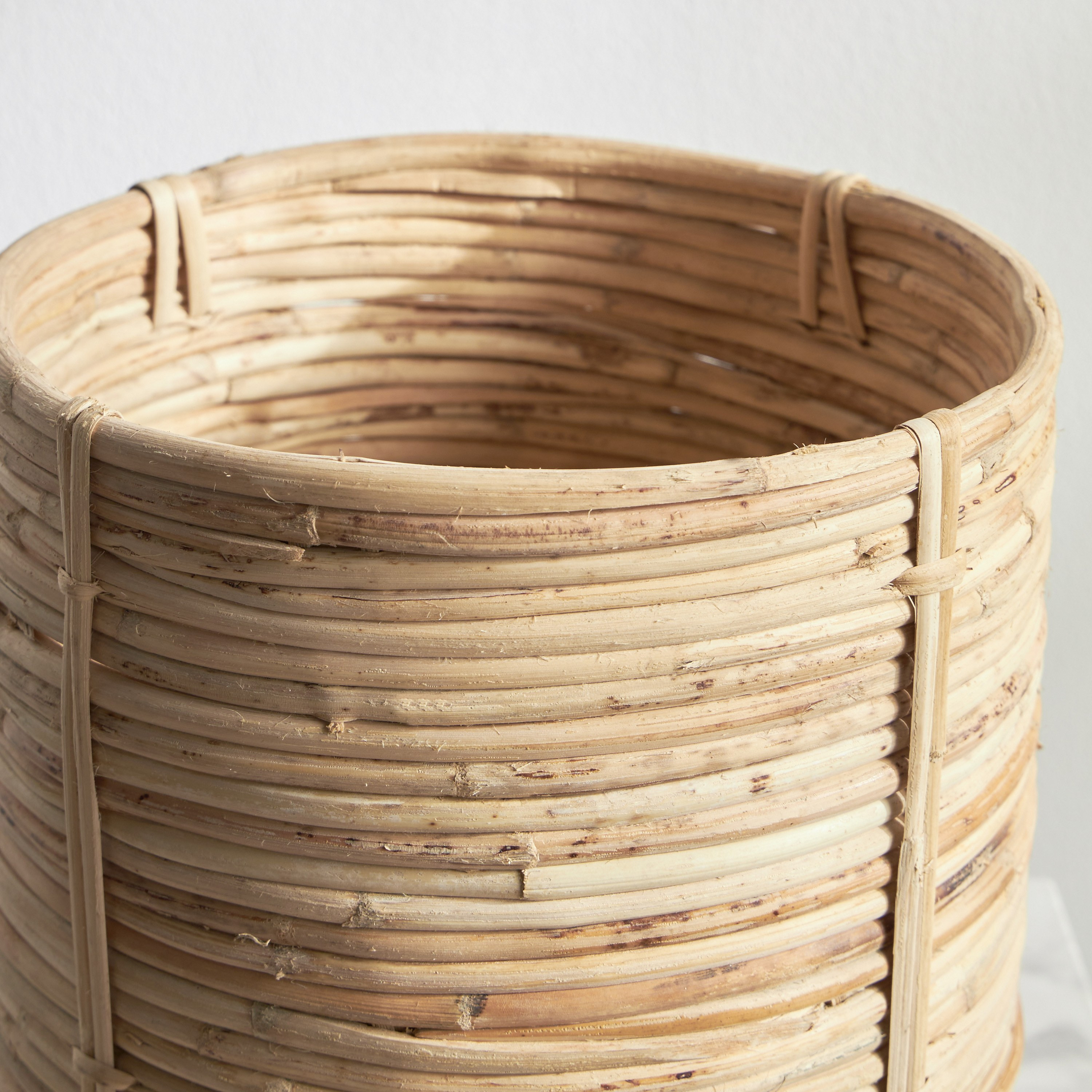 Deia Rattan Planter - 25 cm-household-gardenandoutdoor-potsandplanters-planters-image-3