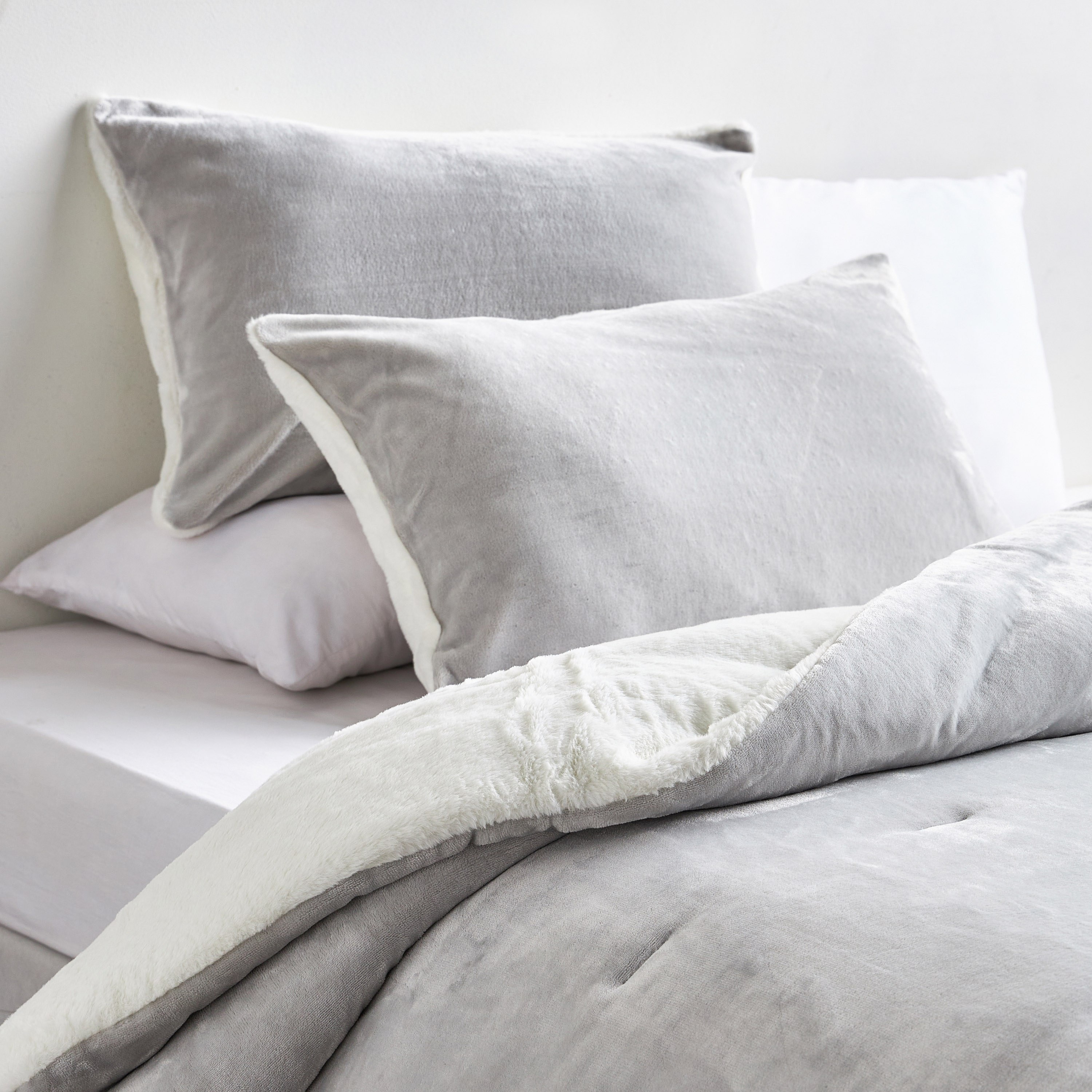 Opal Solid Flannel 3-Piece Single Comforter Set - 150x240 cm-household-bedding-comfortersandbedspreads-comforters-image-1