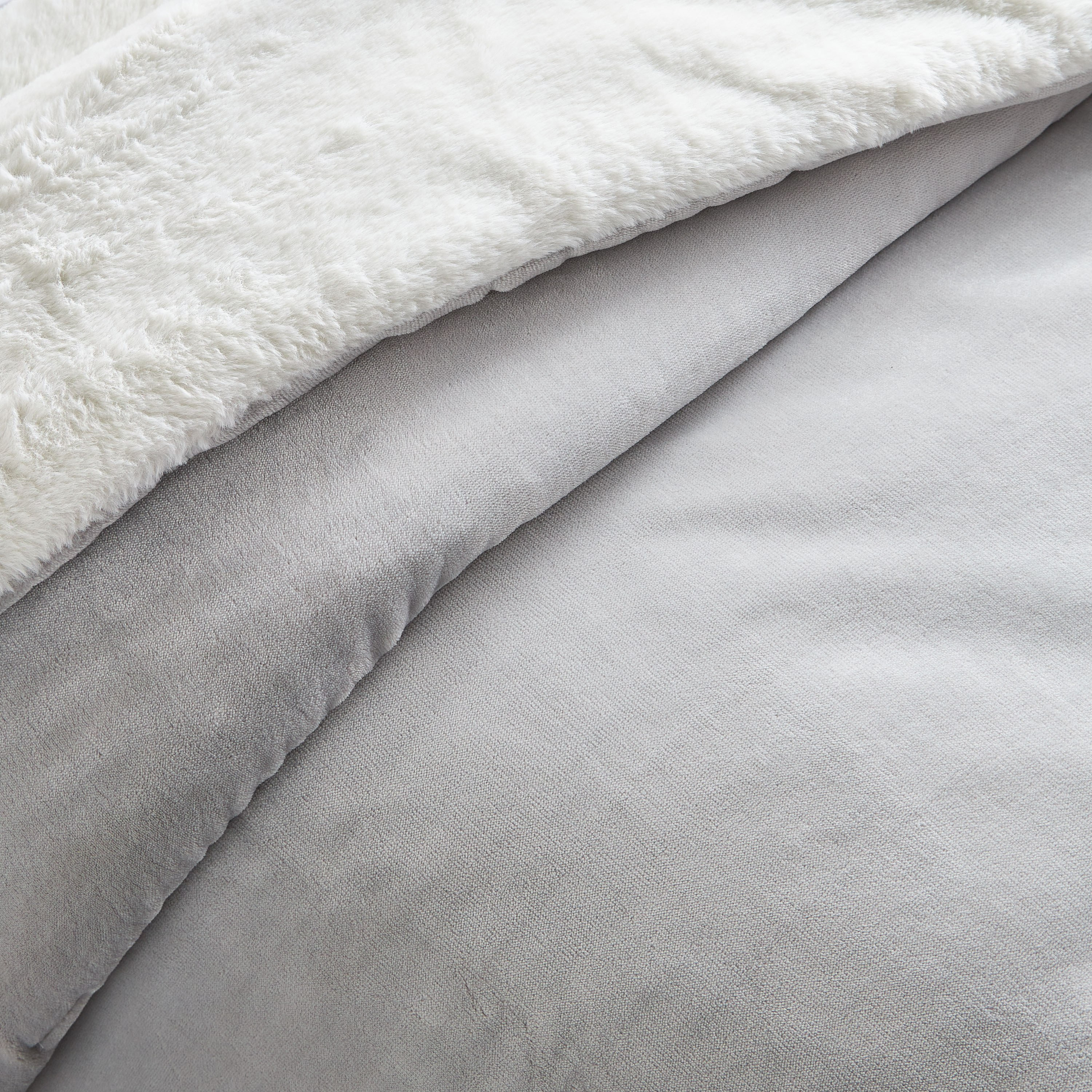 Opal Solid Flannel 3-Piece Single Comforter Set - 150x240 cm-household-bedding-comfortersandbedspreads-comforters-image-4