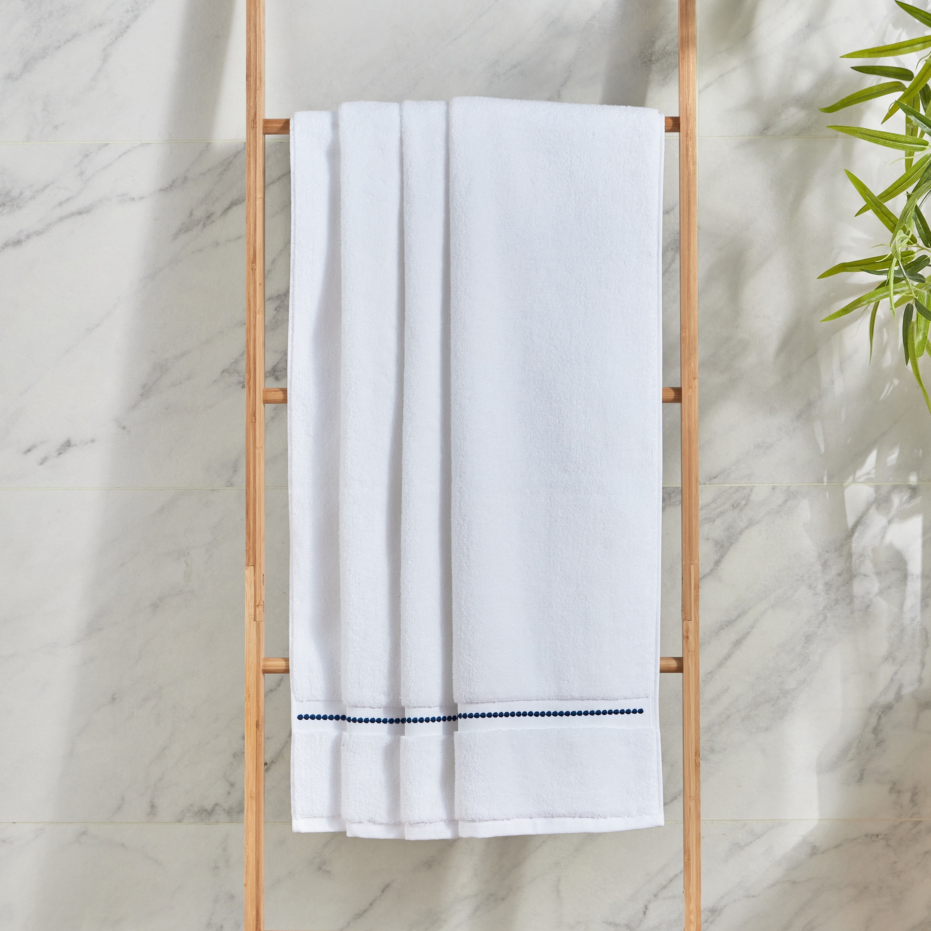 Varsailles Bath Towel - 84x150 cm-household-bathandlaundry-bathlinen-towels-image-1