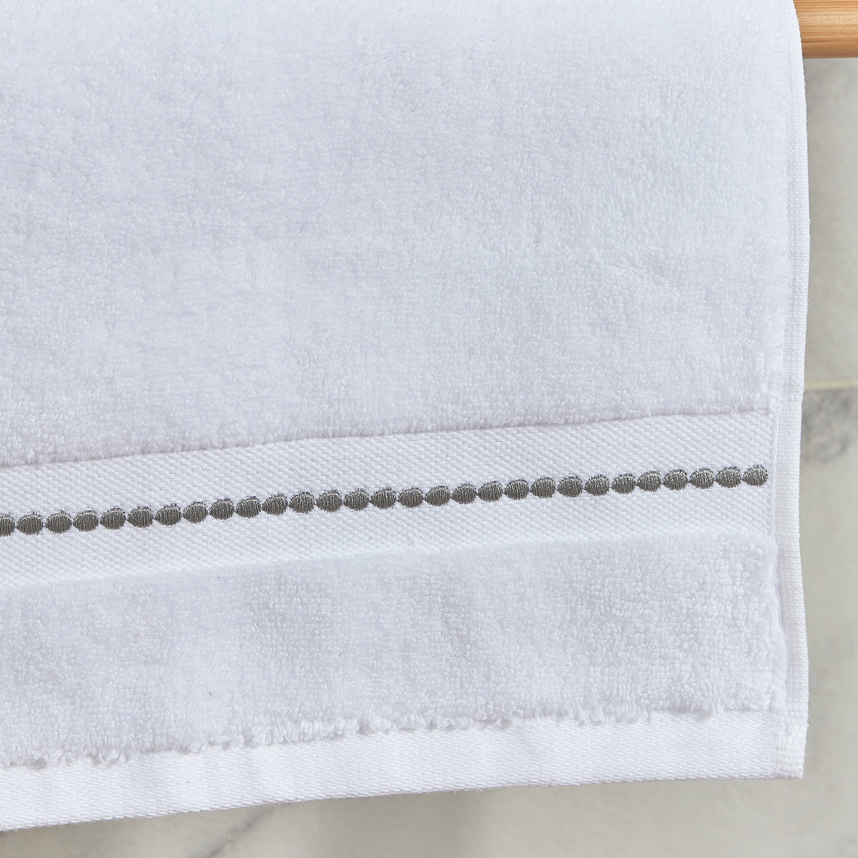 Varsailles Fingertip Towel - 33x33 cm-household-bathandlaundry-bathlinen-towels-image-2