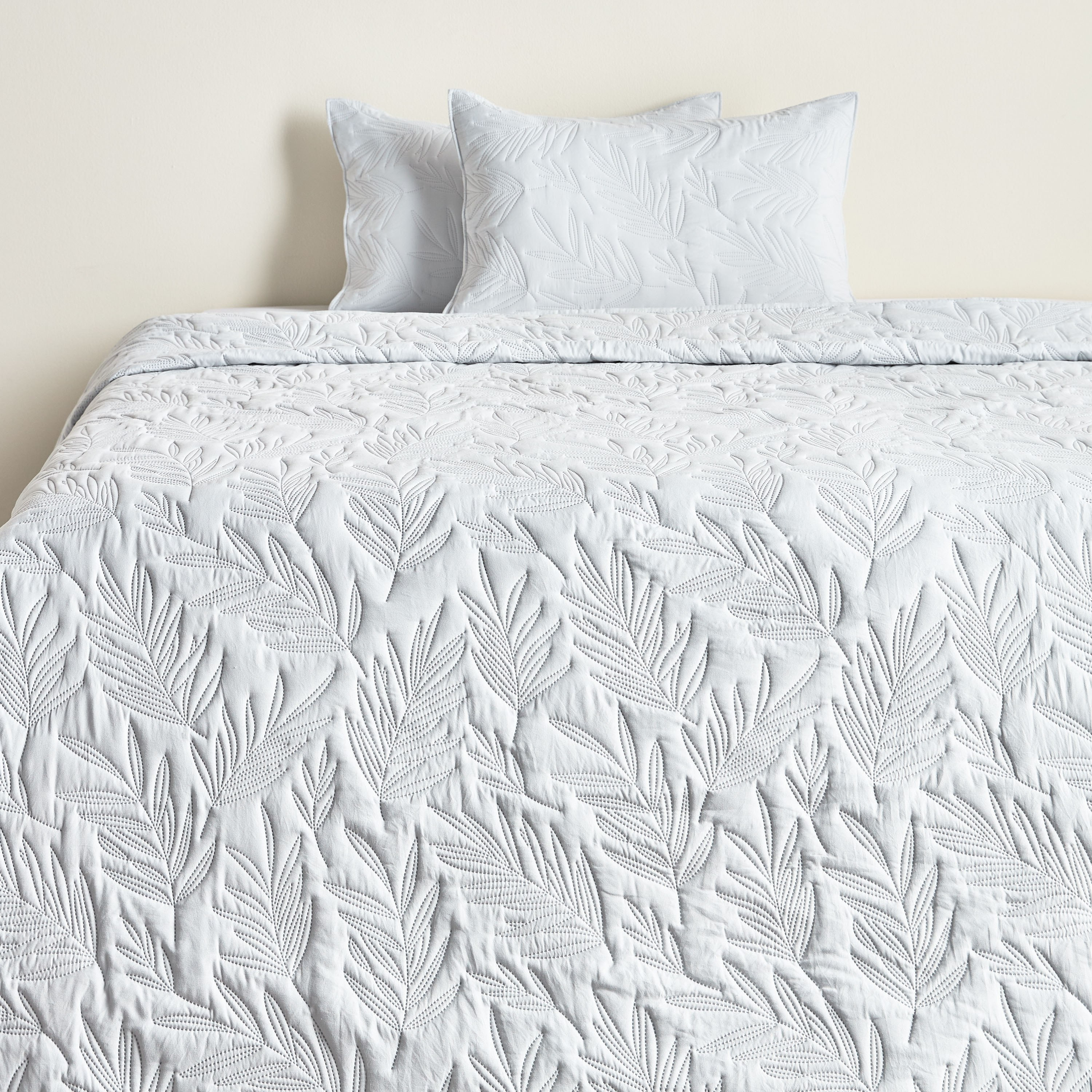 Justine 3-Piece King Bedspread Set - 240x260 cm-household-bedding-comfortersandbedspreads-bedspreads-image-2