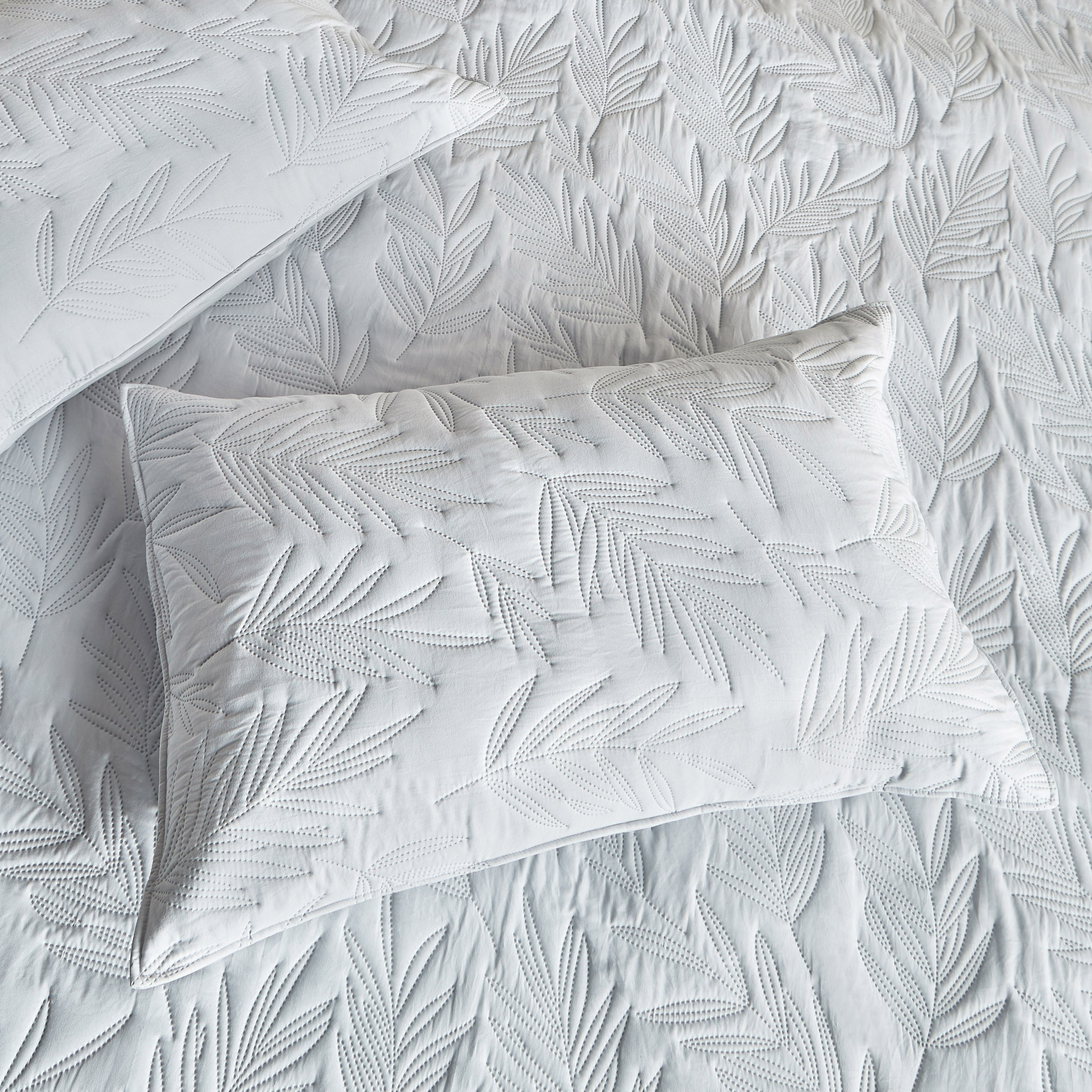 Justine 3-Piece King Bedspread Set - 240x260 cm-household-bedding-comfortersandbedspreads-bedspreads-image-4