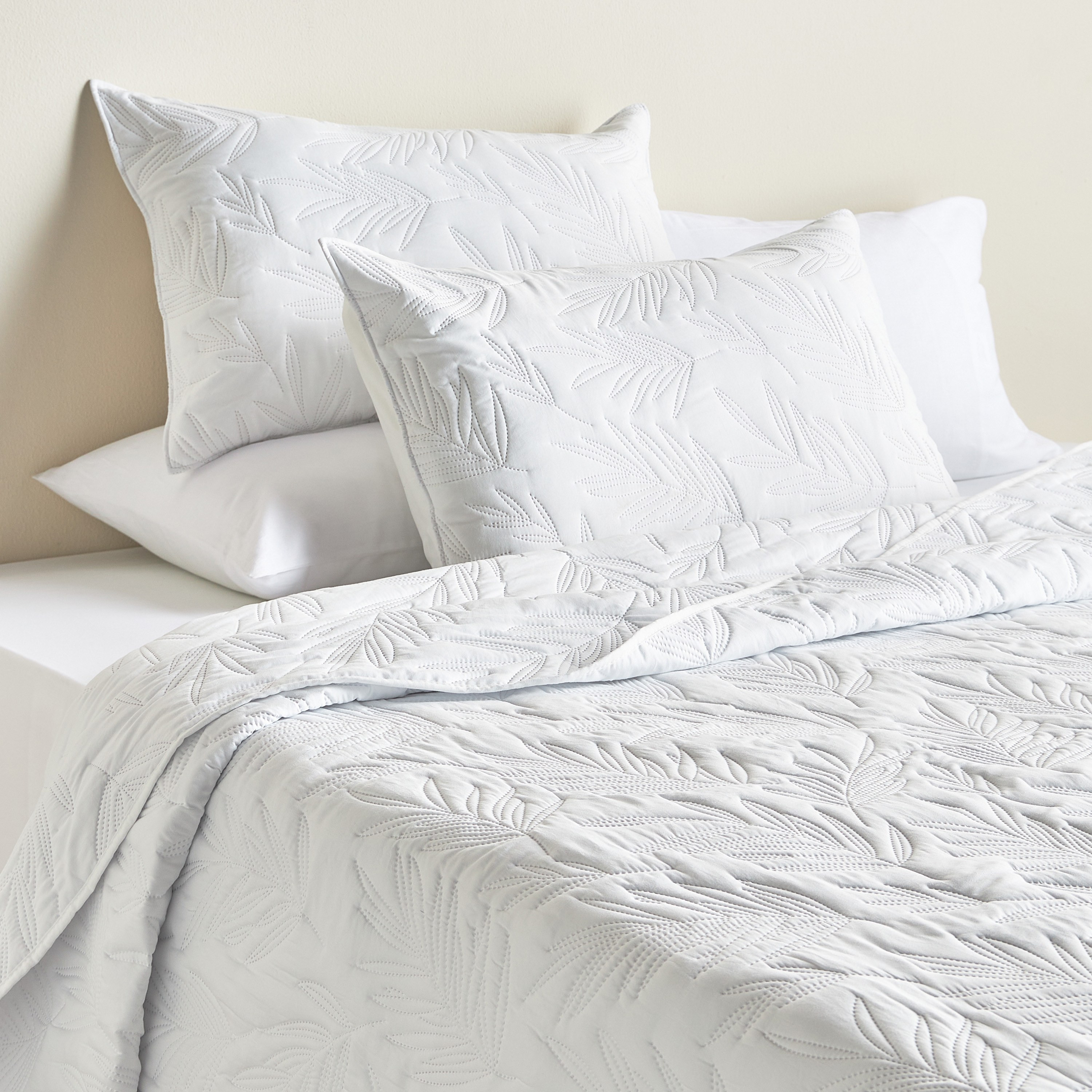 Justine 3-Piece King Bedspread Set - 240x260 cm-household-bedding-comfortersandbedspreads-bedspreads-image-1