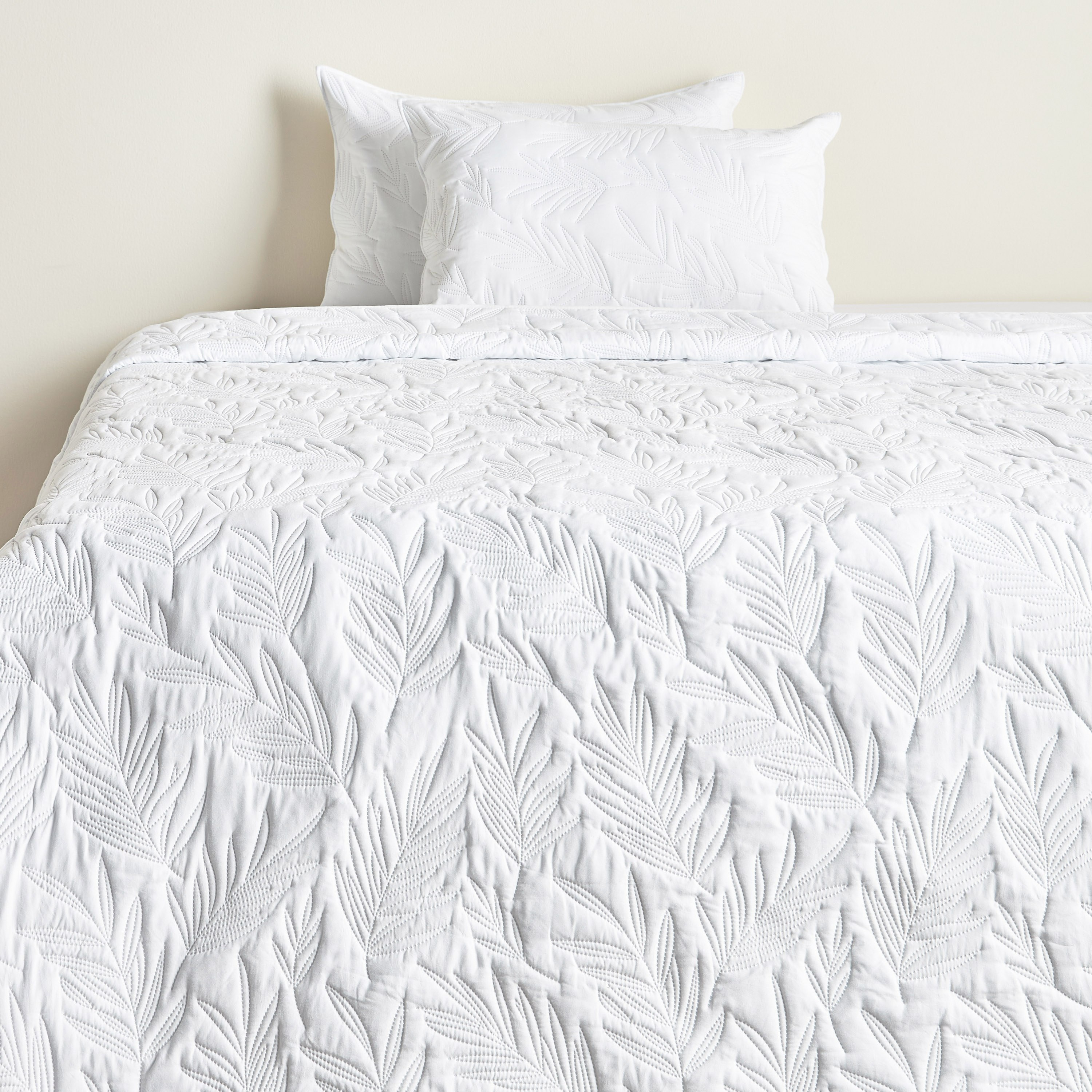 Justine 3-Piece King Bedspread Set - 240x260 cm-household-bedding-comfortersandbedspreads-bedspreads-image-2