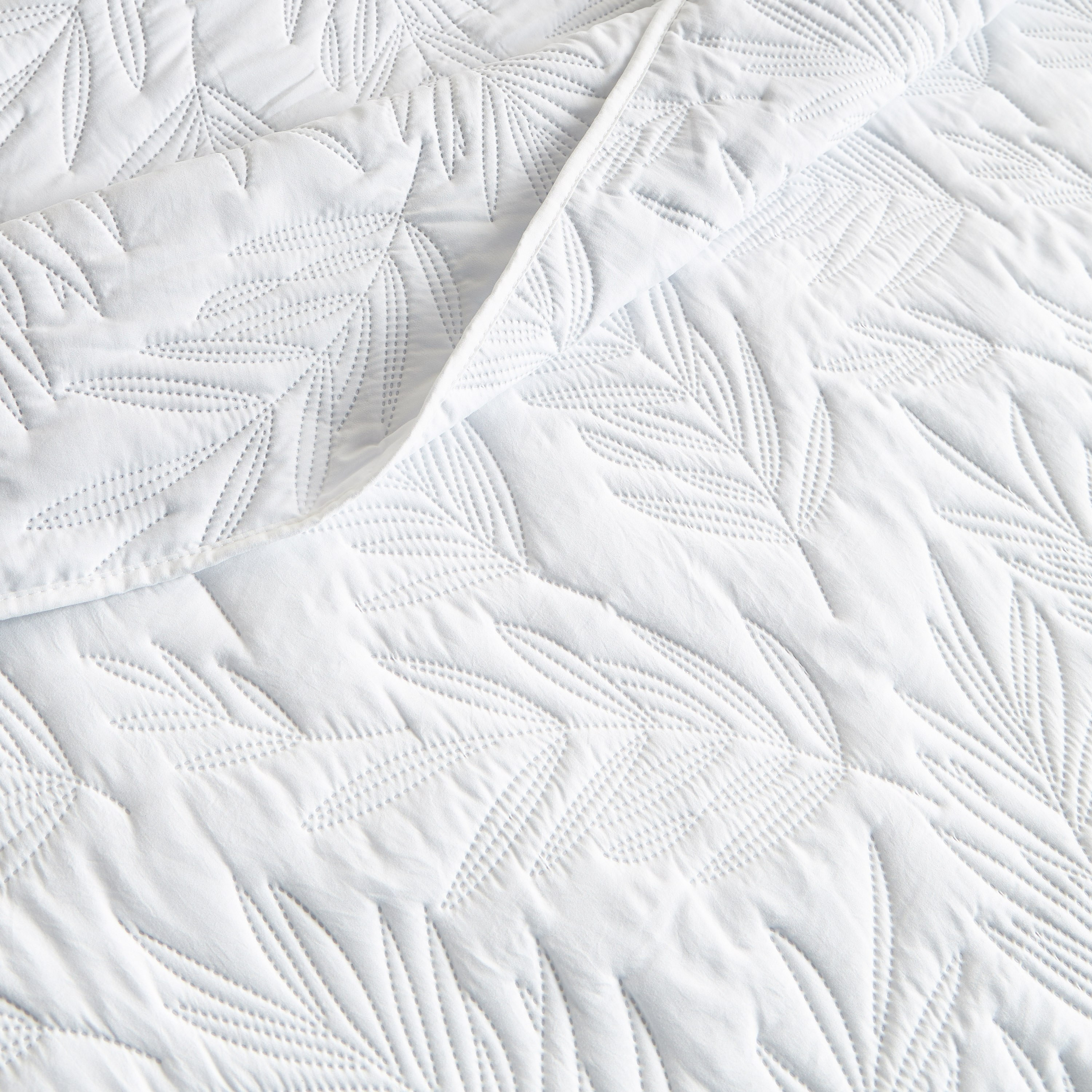 Justine 3-Piece King Bedspread Set - 240x260 cm-household-bedding-comfortersandbedspreads-bedspreads-image-4