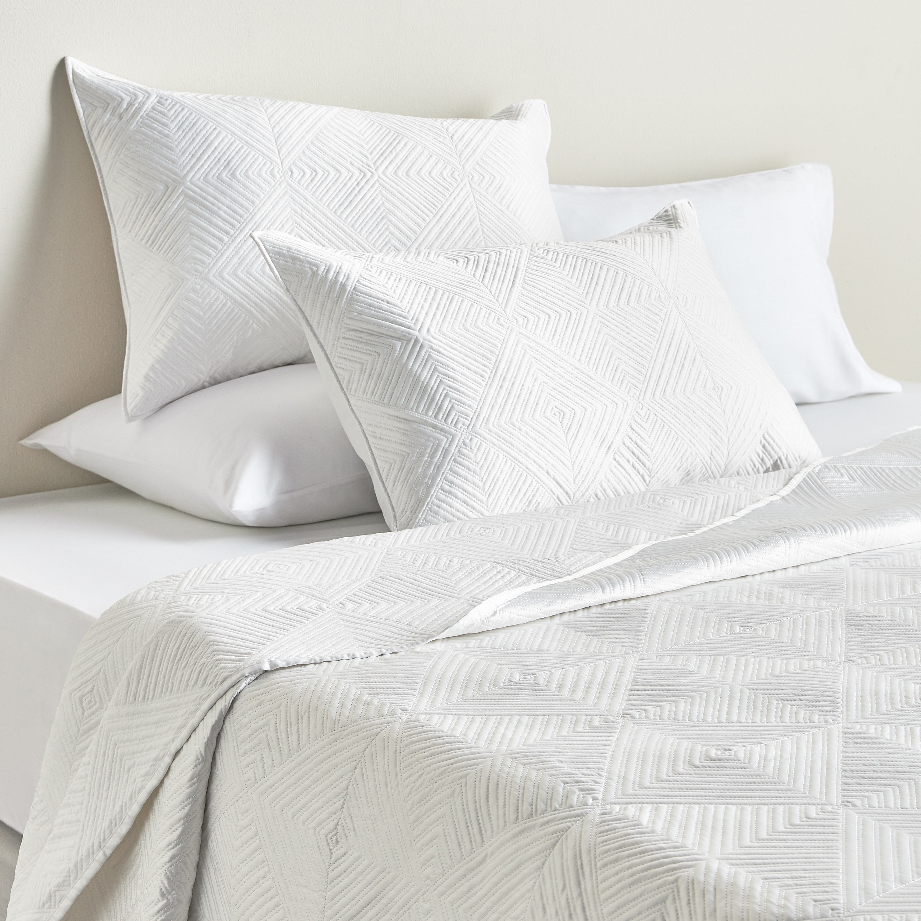 طقم مفرش سرير كينج 3 قطع - نيكز - 240x260 سم-household-bedding-comfortersandbedspreads-bedspreads-image-1