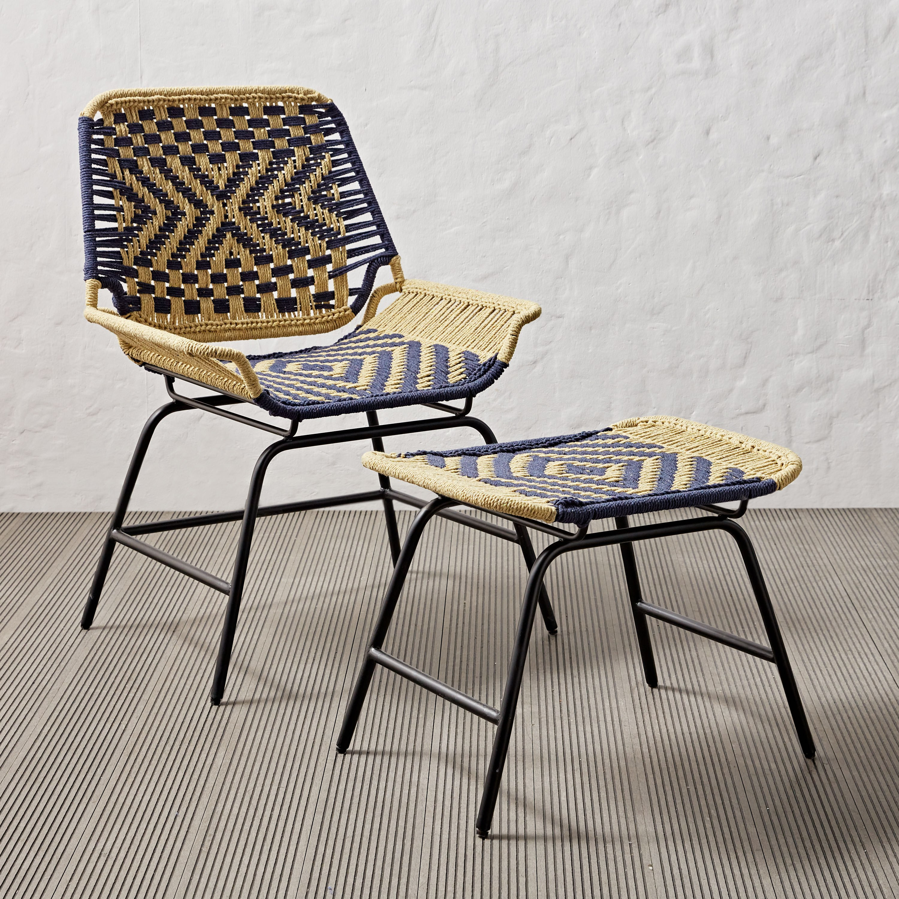 Outdoor chair with online footstool