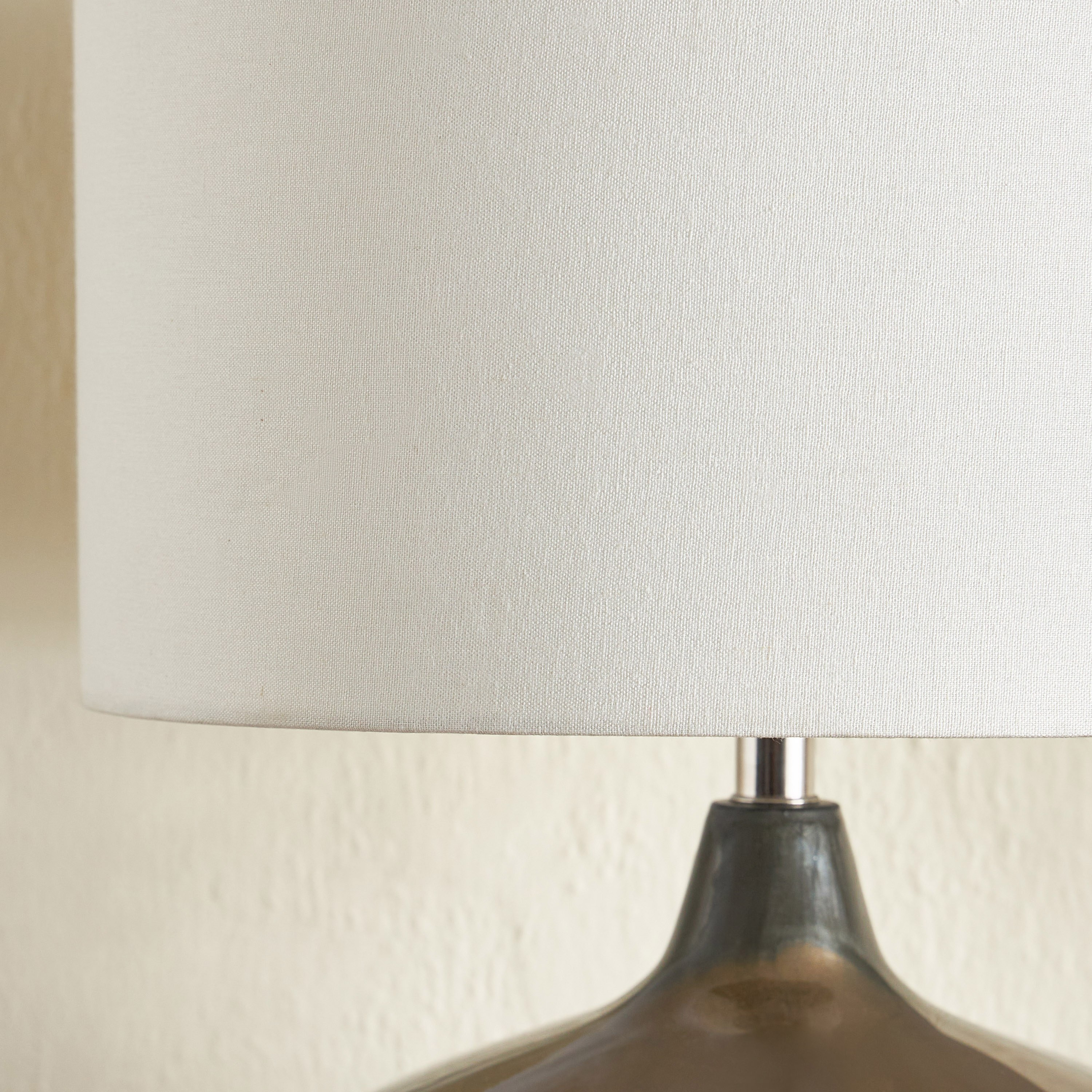 Lucy Metal Table Lamp - 66 cm-household-lighting-tableanddesklamps-image-3