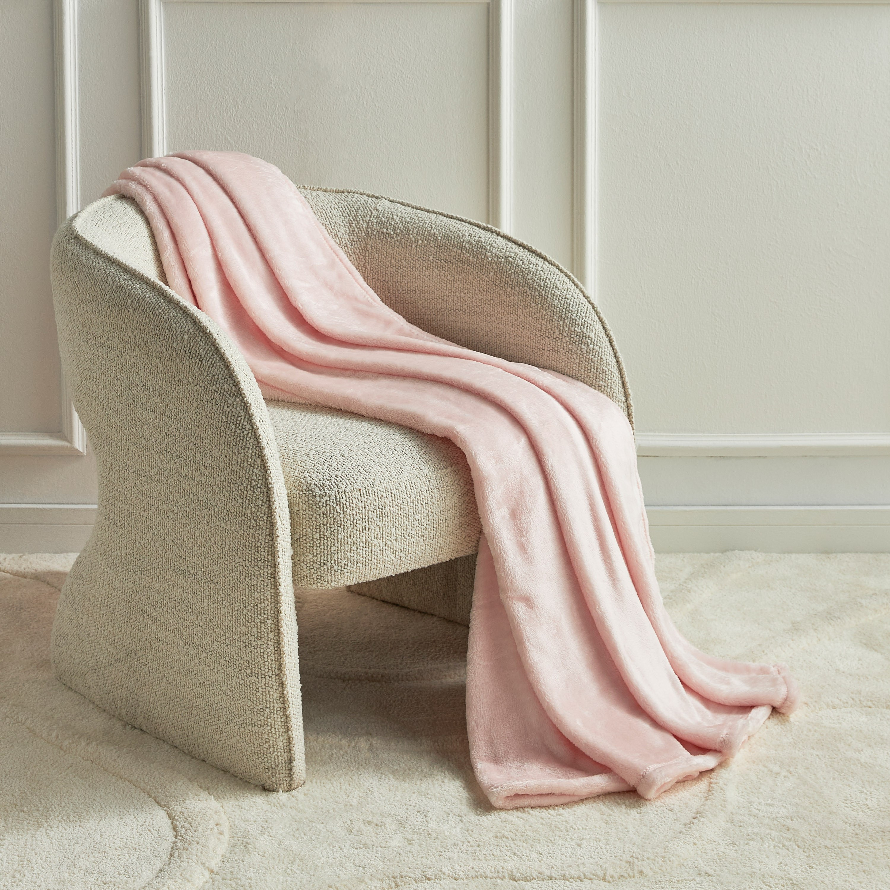 Luxury Plush Blanket - 200x220 cm-babyandkids-beddingandwindows-bedding-blanketsandquilts-image-1