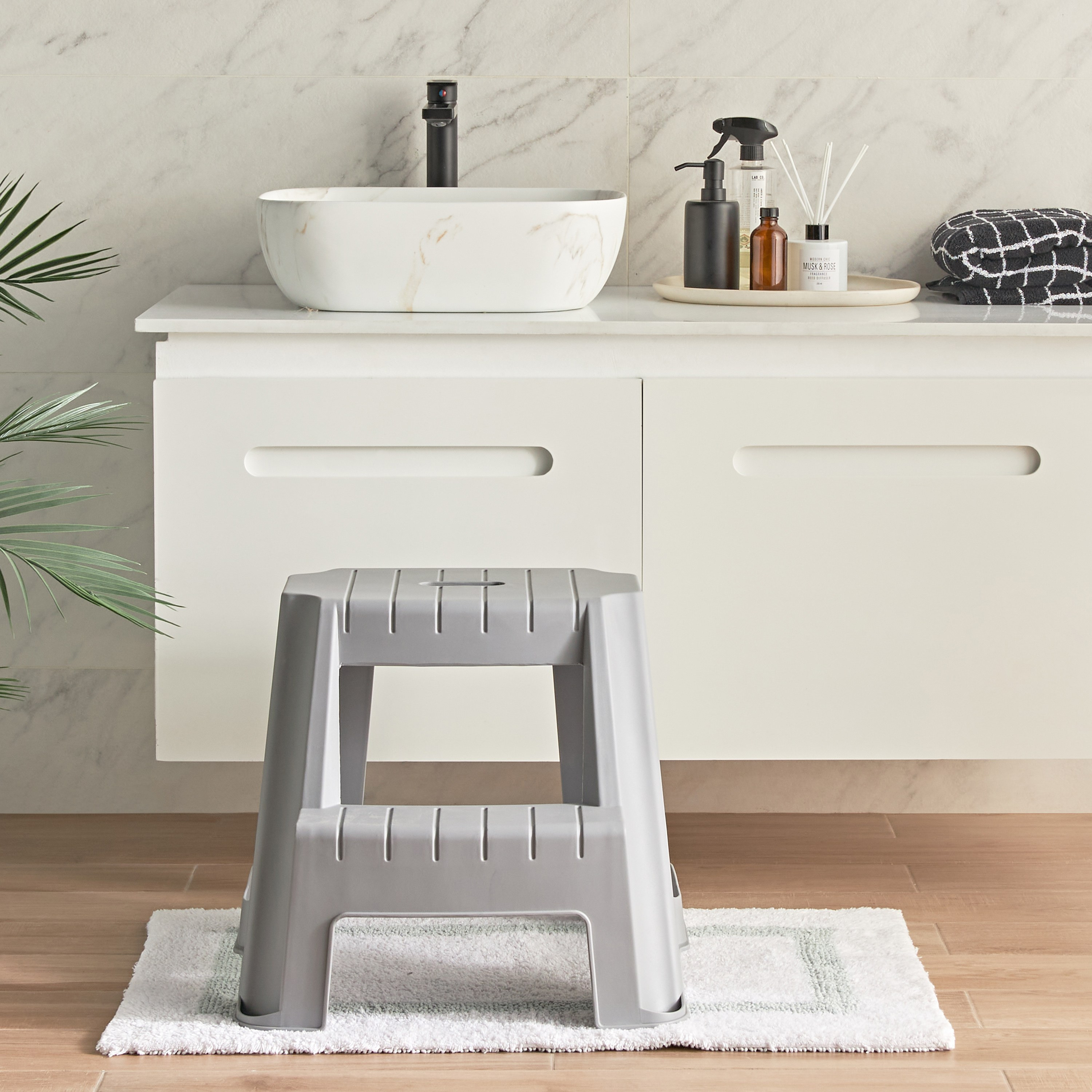 Mason Stool-household-bathandlaundry-bathroomorganizing-laddersandstools-image-4