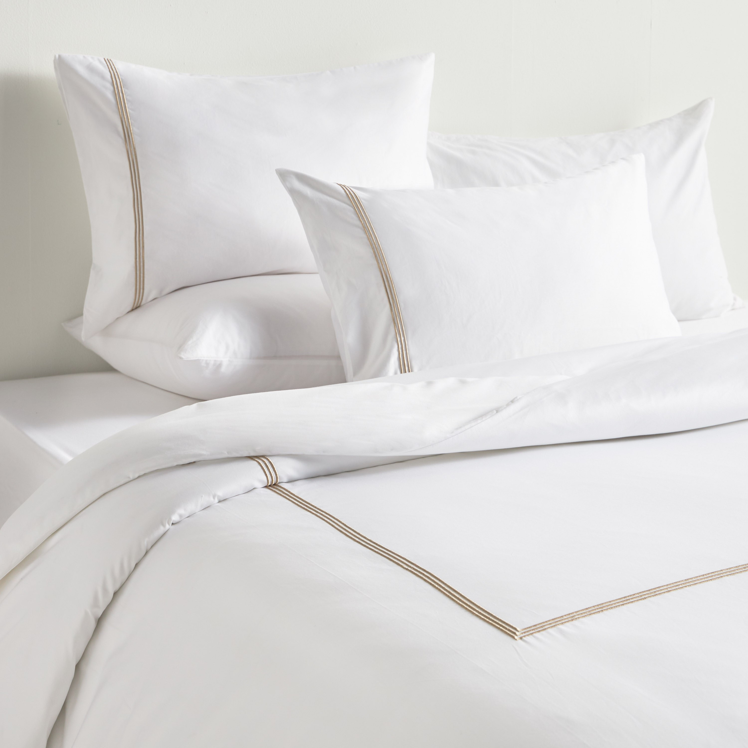 Verona Egyptian Cotton Sateen 600 Thread Count 3-Piece Super King Duvet Cover Set - 260x220 cm-household-bedding-duvetandcovers-duvetcovers-image-1