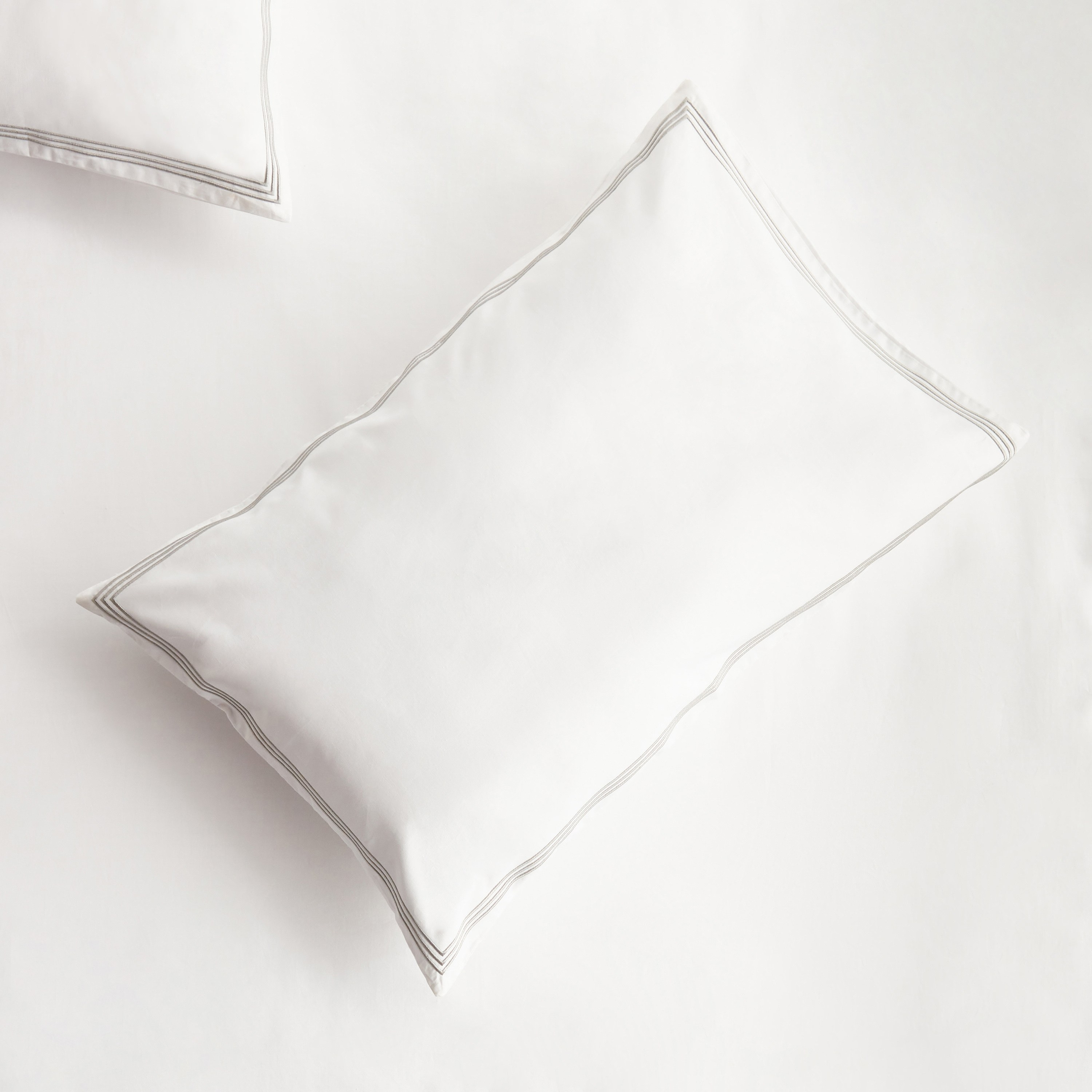 Verona Egyptian Cotton Sateen 600 Thread Count 3-Piece Super King Duvet Cover Set - 260x220 cm-household-bedding-duvetandcovers-duvetcovers-image-3