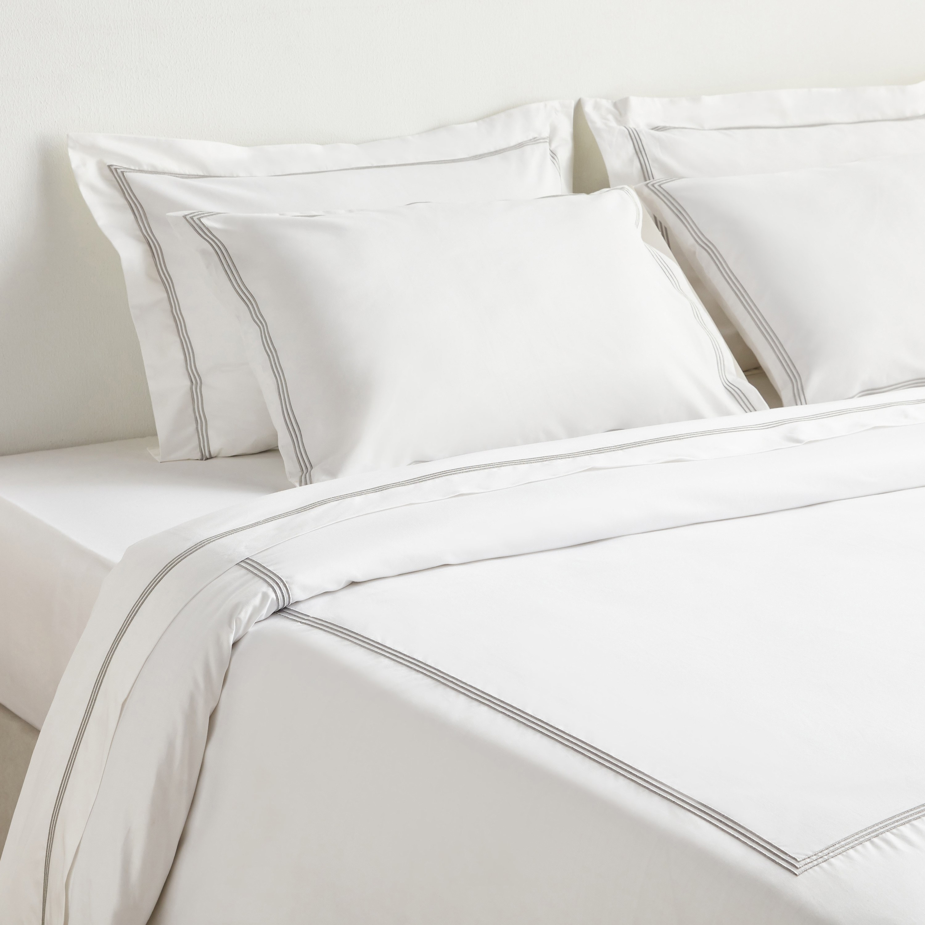Verona Egyptian Cotton Sateen 600 Thread Count 3-Piece Super King Duvet Cover Set - 260x220 cm-household-bedding-duvetandcovers-duvetcovers-image-5