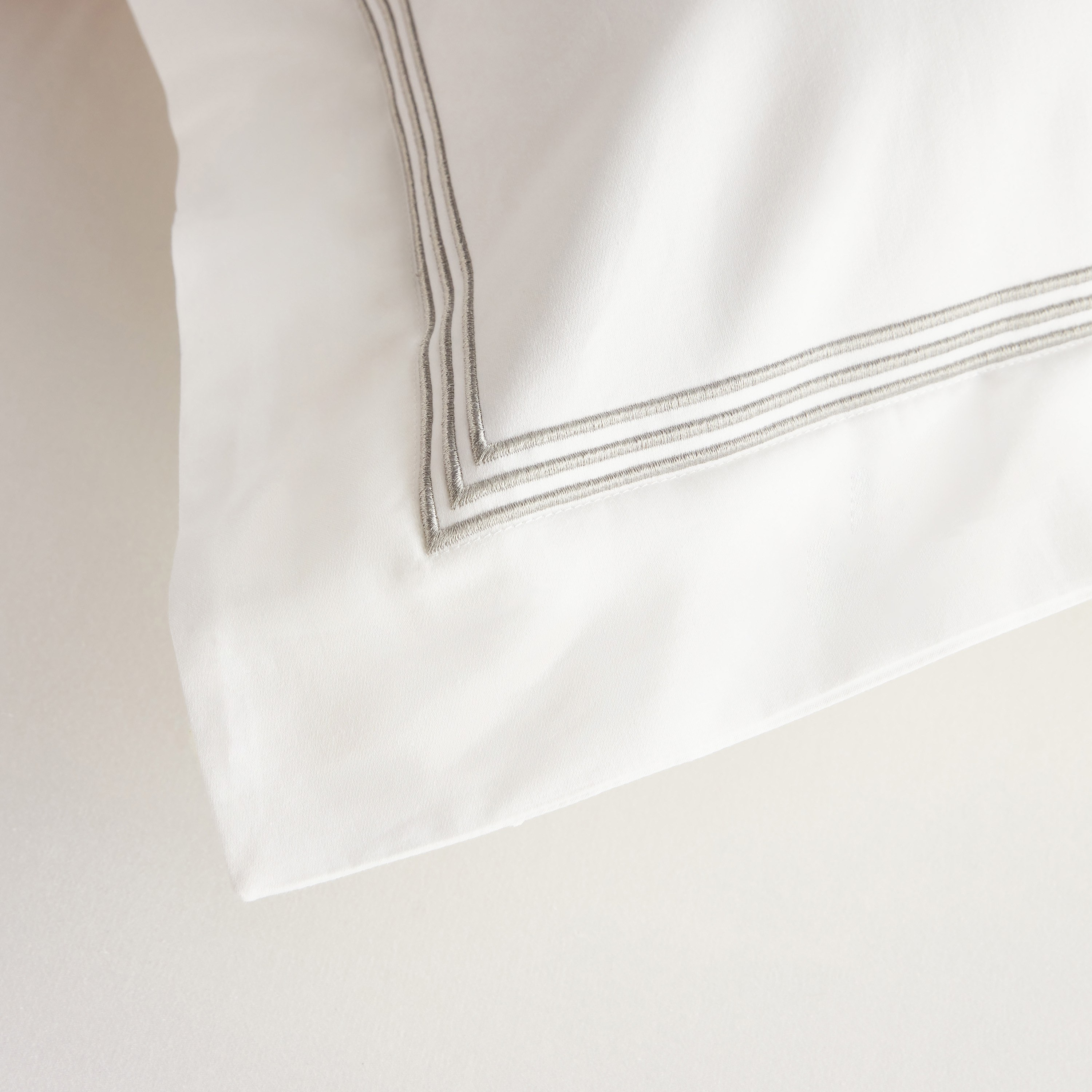 Verona Egyptian Cotton Sateen 600 Thread Count 2-Piece Standard Pillowcase Set - 50x75 cm-household-bedding-sheetsandpillowcases-pillowcases-image-3