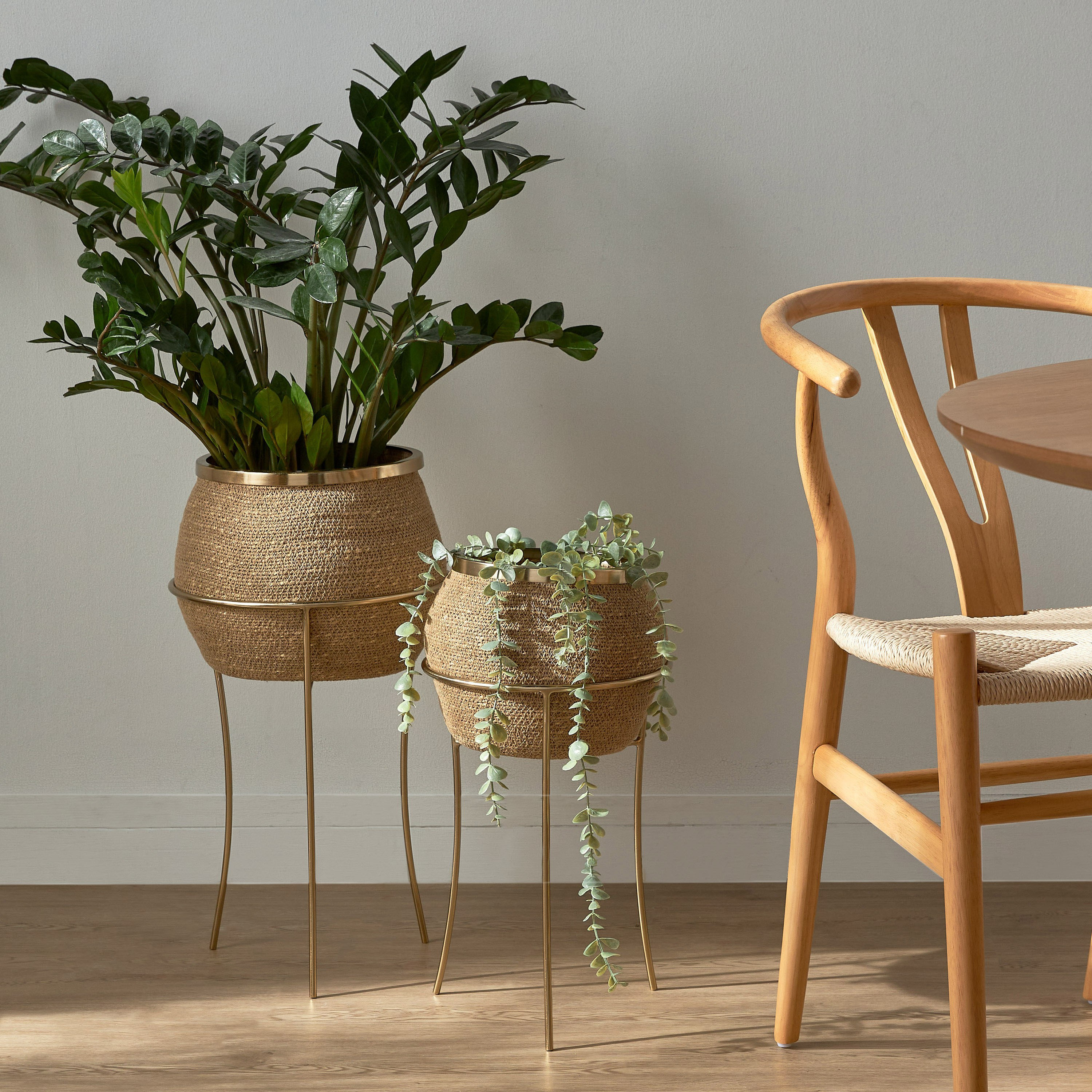 Natura Seagrass Planter with Stand - 51 cm-household-gardenandoutdoor-potsandplanters-planters-image-4