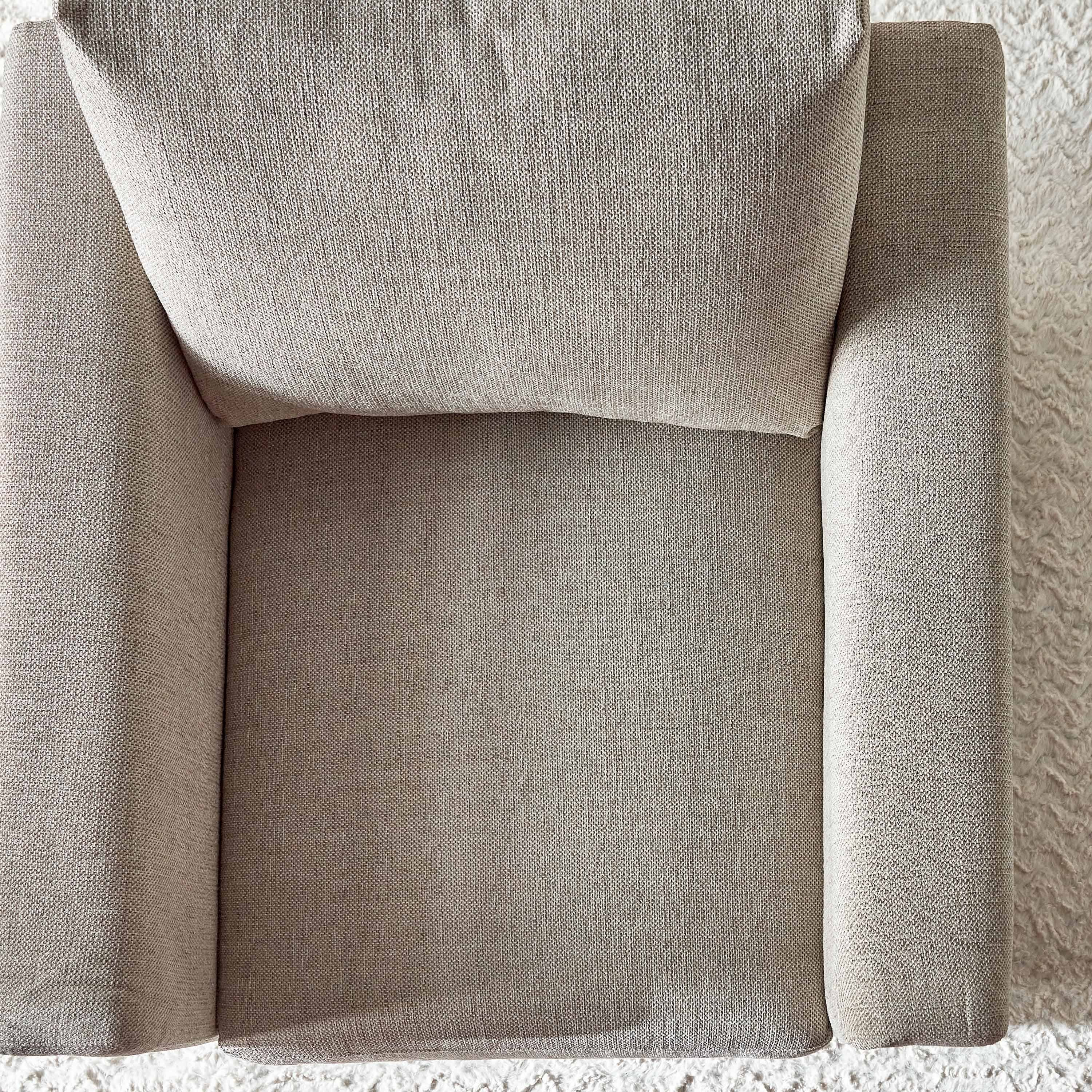 مقعد قماشي بمساند ذراعين من مودينا-furniture-sofaandseating-armchairs-image-5