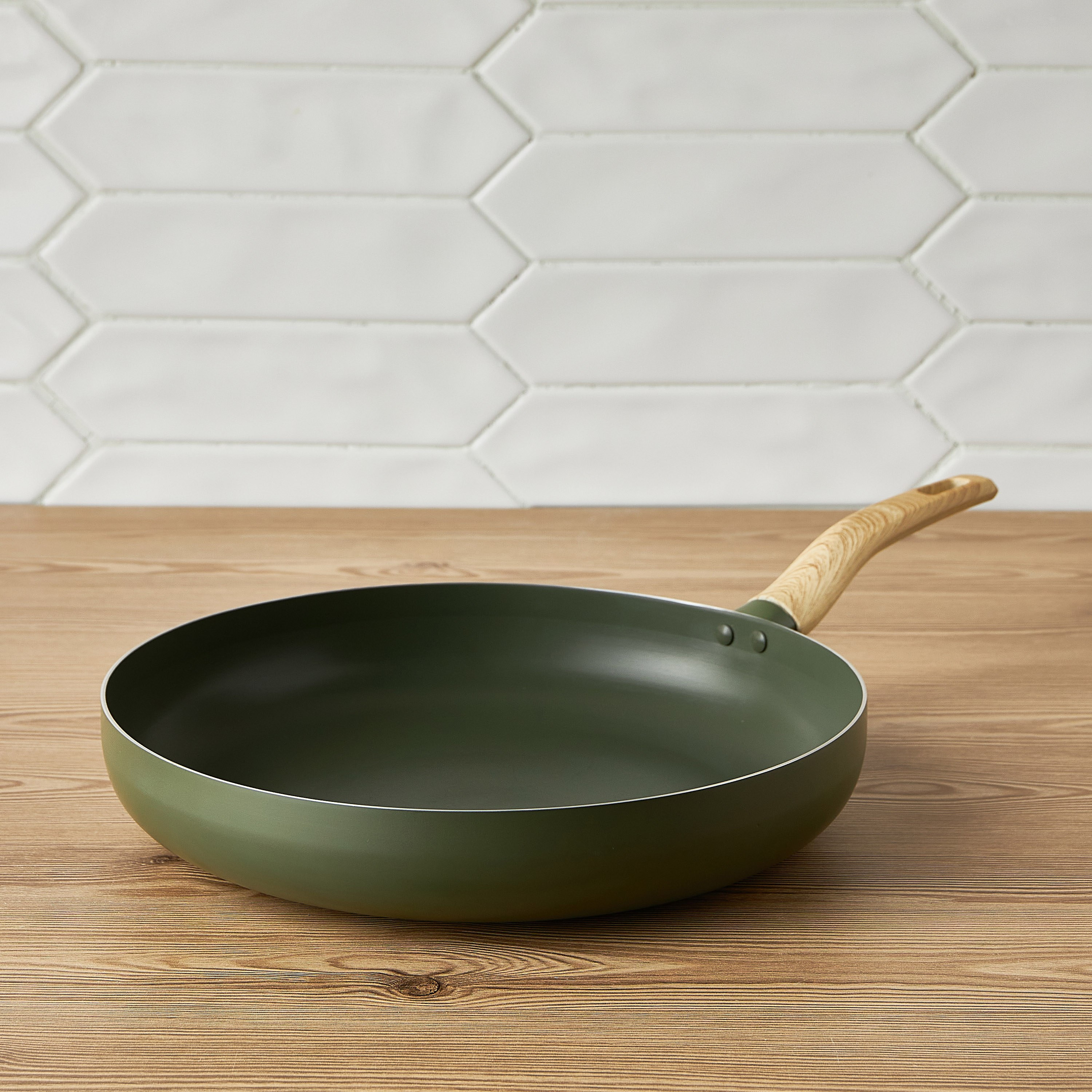 Olivia Press Aluminium Frying Pan - 32 cm