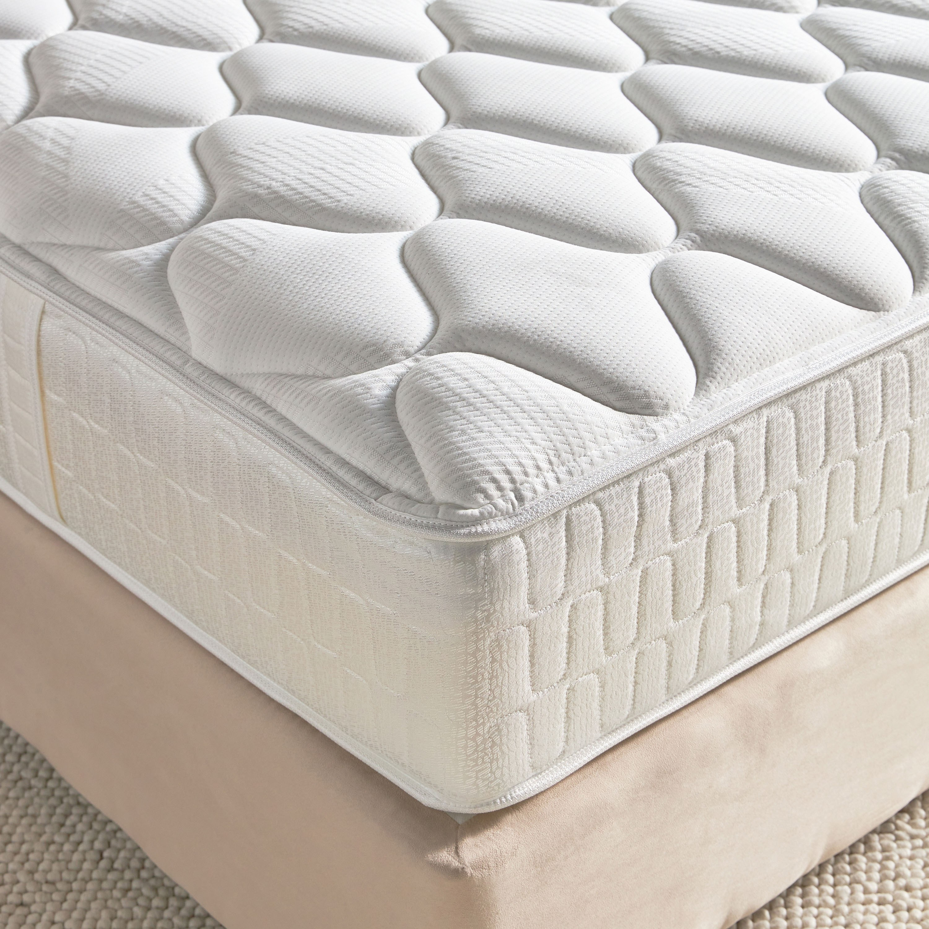 Plush Gel Foam Latex Visco Spring King Mattress - 180x210 cm