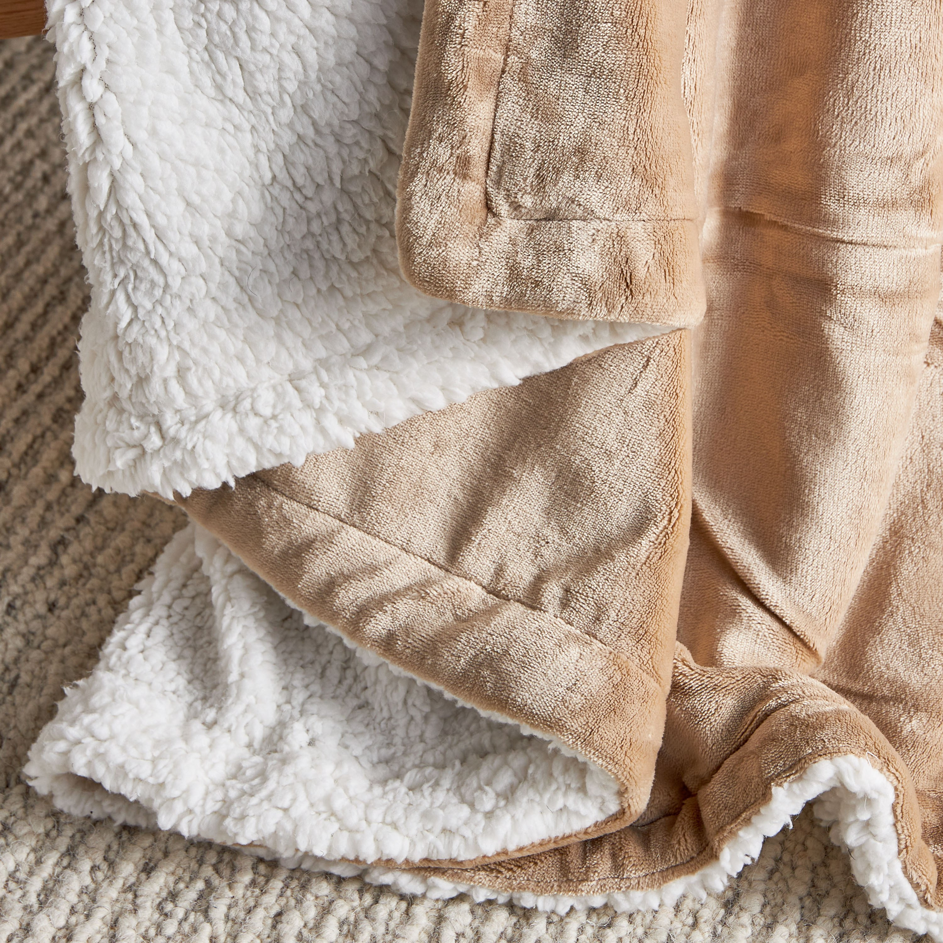 Cloud Cozy Luxury Plush Blanket - 150x200 cm-household-cushionsandthrows-throwsandblankets-blankets-image-2