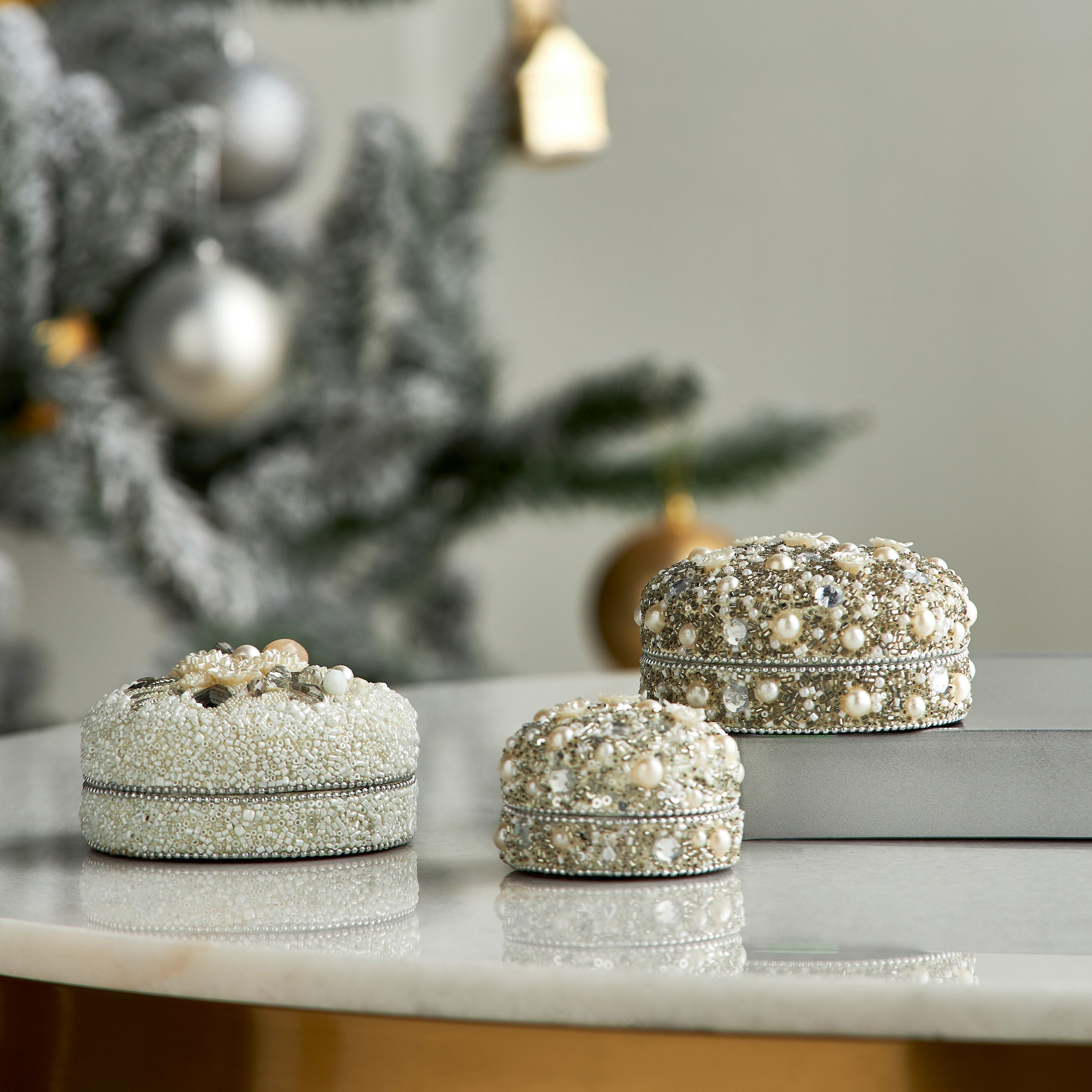 Bead Embellished Velvet Decorative Box - 10x10x5 cm-household-decor-boxesandtrays-image-4