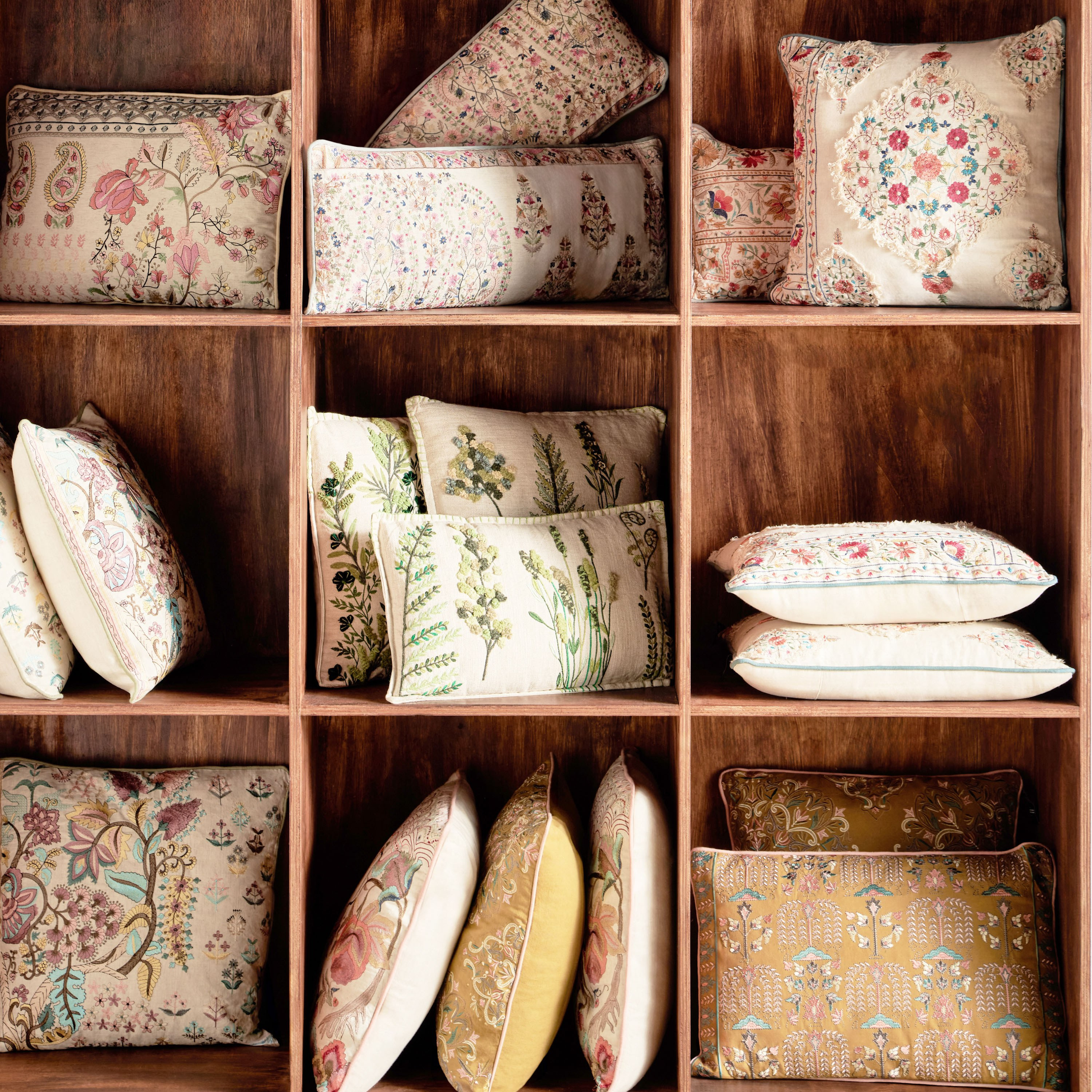Jamawar Buta Embroidered Filled Cushion - 50x50 cm-household-cushionsandthrows-filledcushions-decorativecushions-image-4