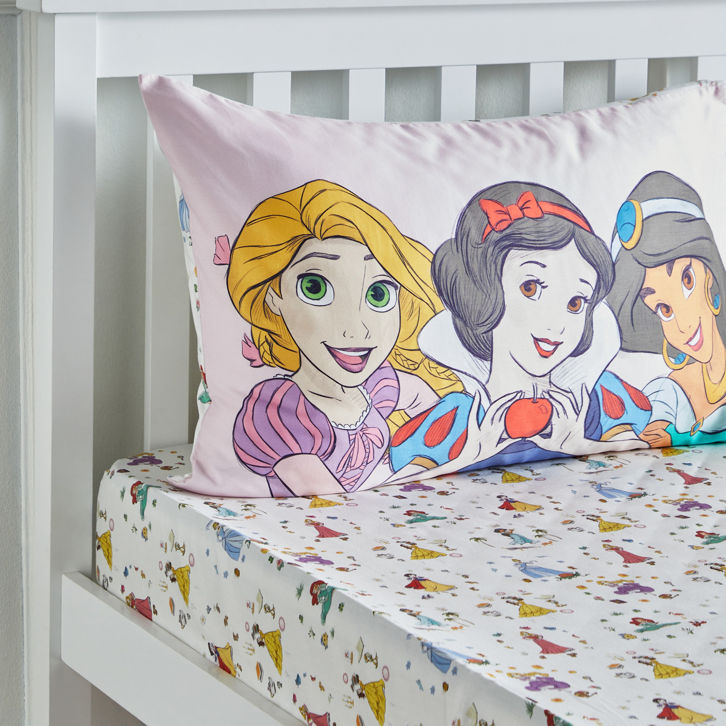 Shop Disney Princess Cotton Full Fitted Sheet 120x200 cm Online Home Centre UAE