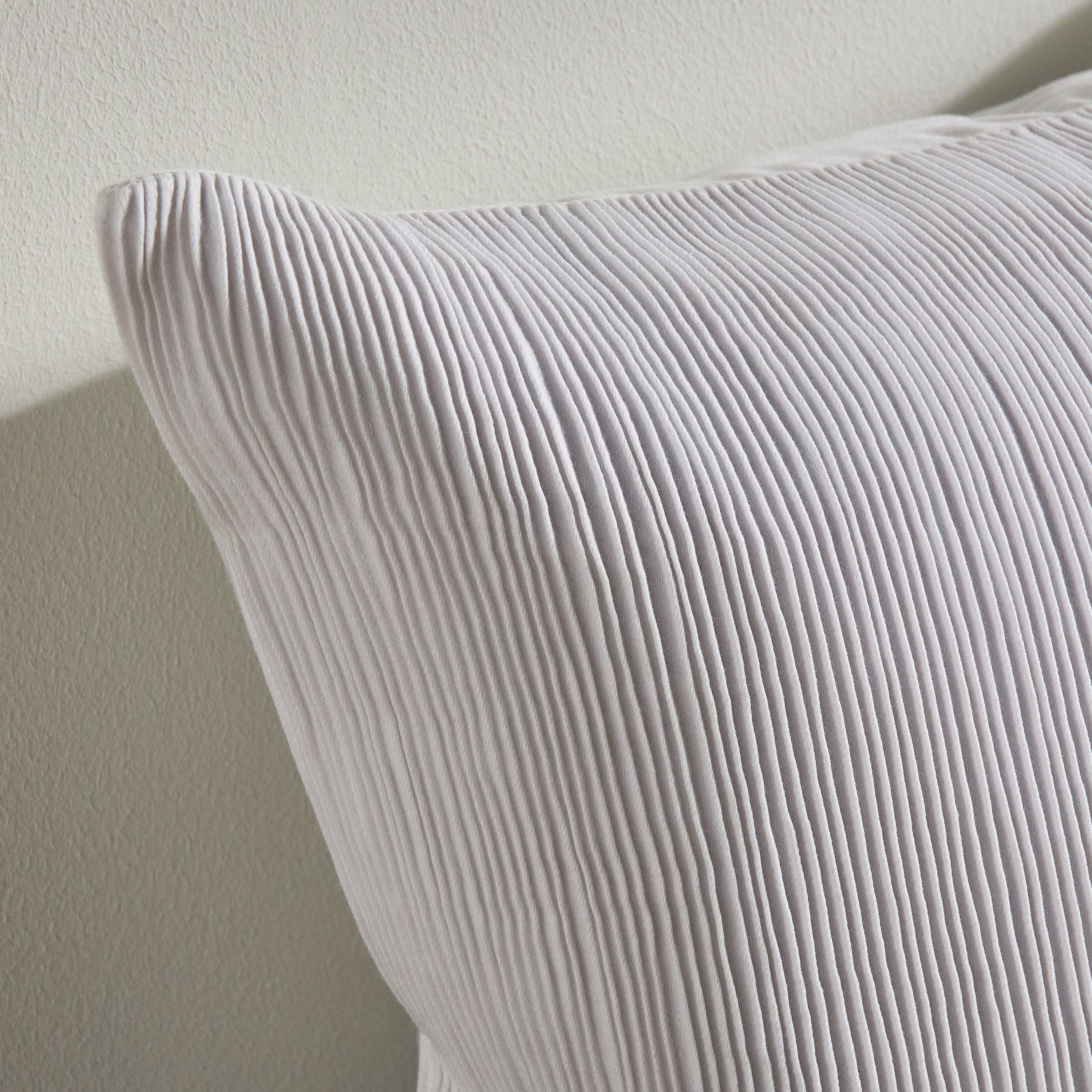 غطاء وسادة ساتان بطيات - بيورتي- 50x50 سم-household-cushionsandthrows-cushioncovers-image-10