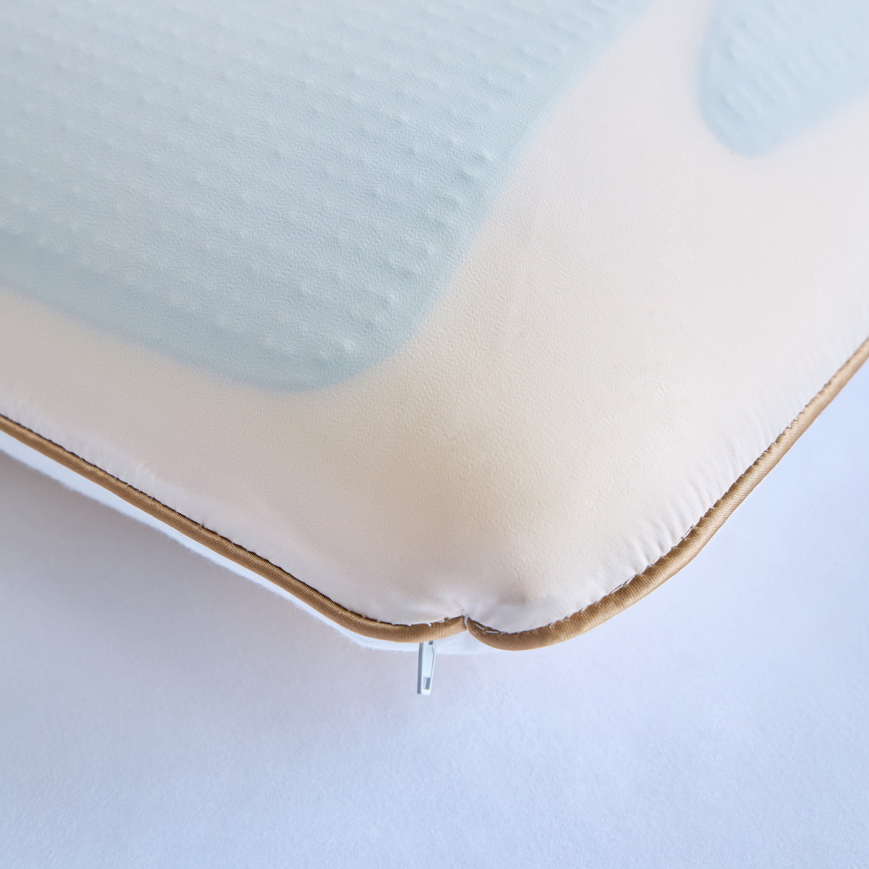 Deluxe Cooling Gel Memory Foam 1-Piece Pillow - 40x60 cm-household-bedding-pillows-image-2