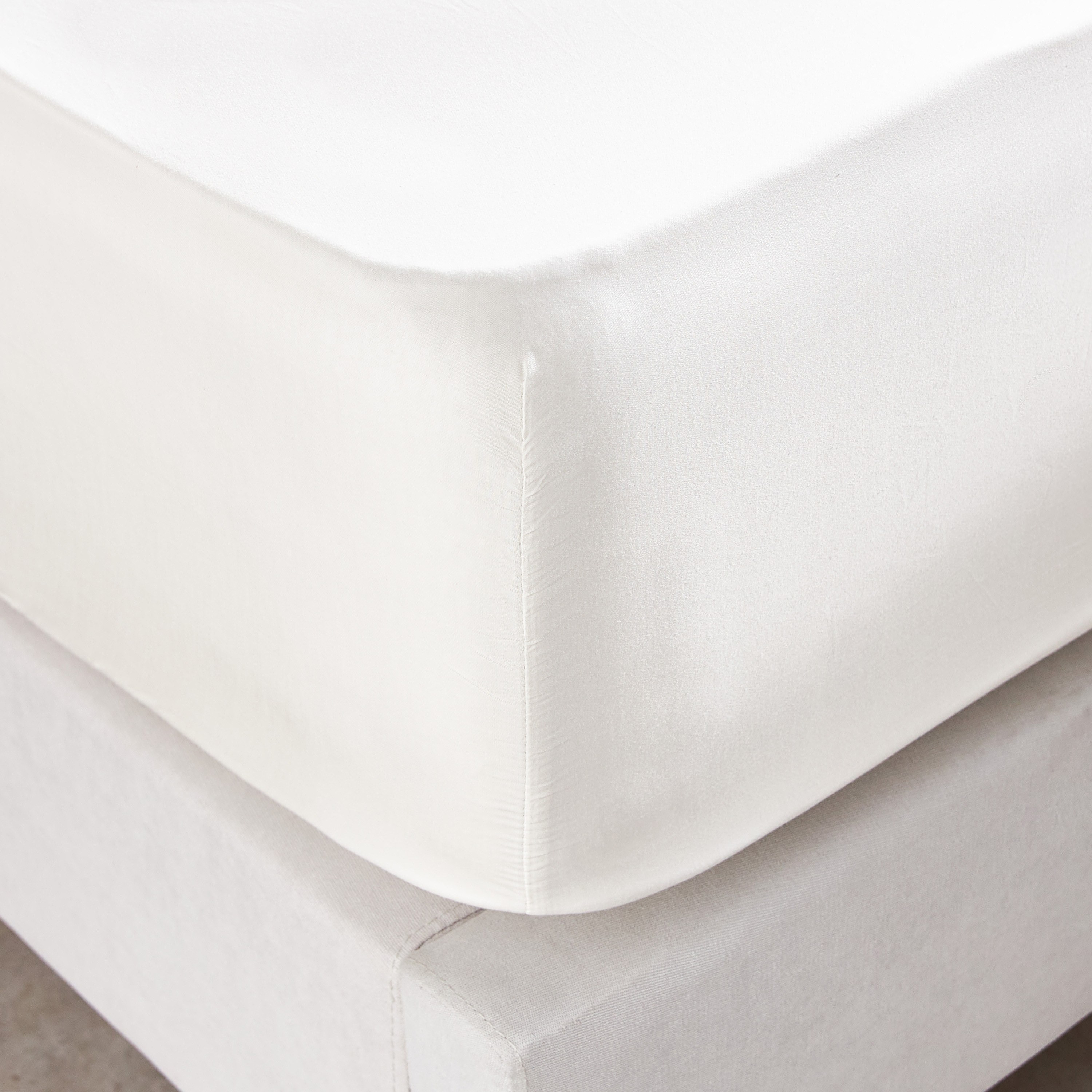 Luxe Cotton Sateen 300 Thread Count King Fitted Sheet - 180x205x33 cm-household-bedding-sheetsandpillowcases-fittedsheets-image-3
