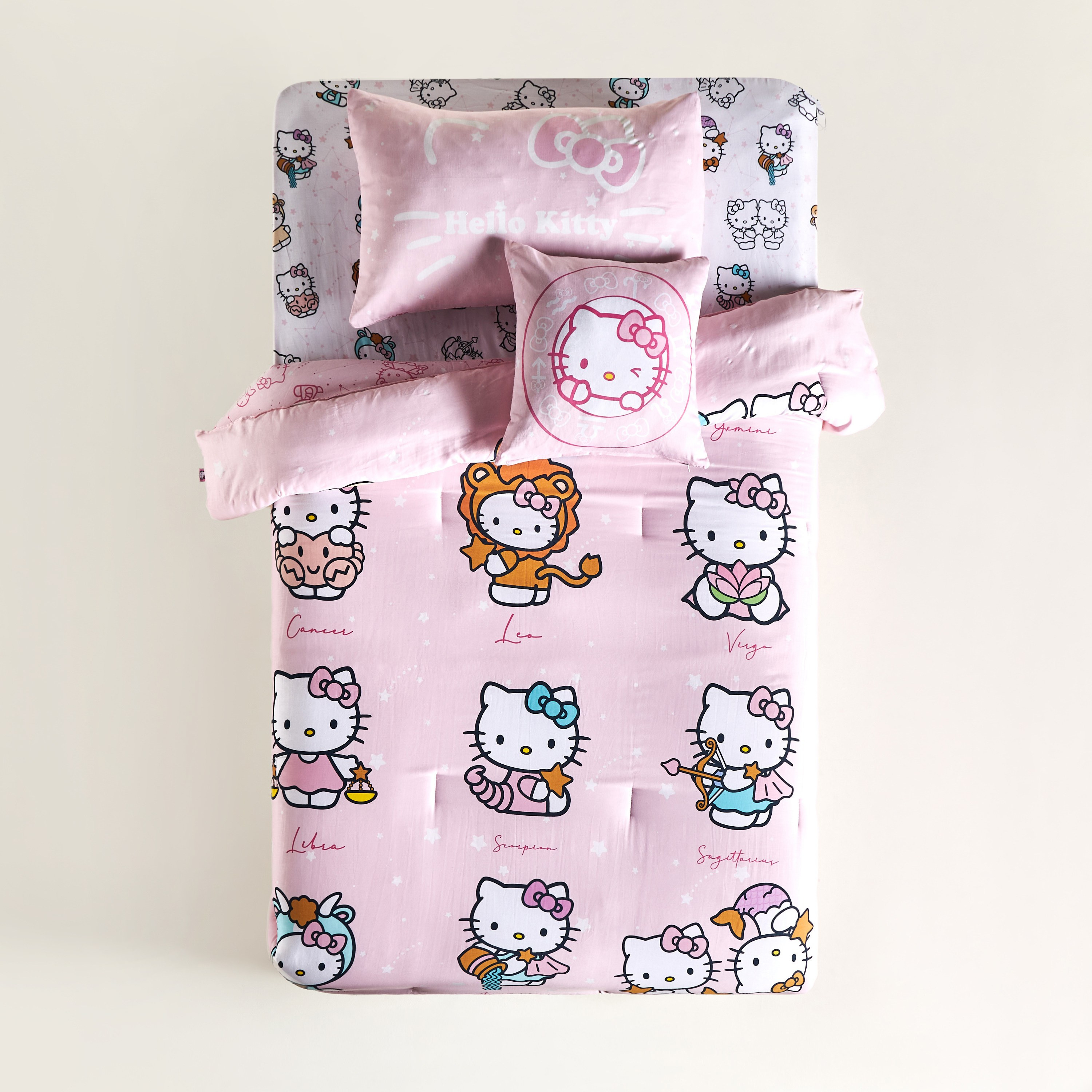 طقم لحاف وشرشف مقاس كامل 4 قطع قطن بطبعات هالو كيتي - 160x220 سم-babyandkids-beddingandwindows-bedding-comforters-image-3