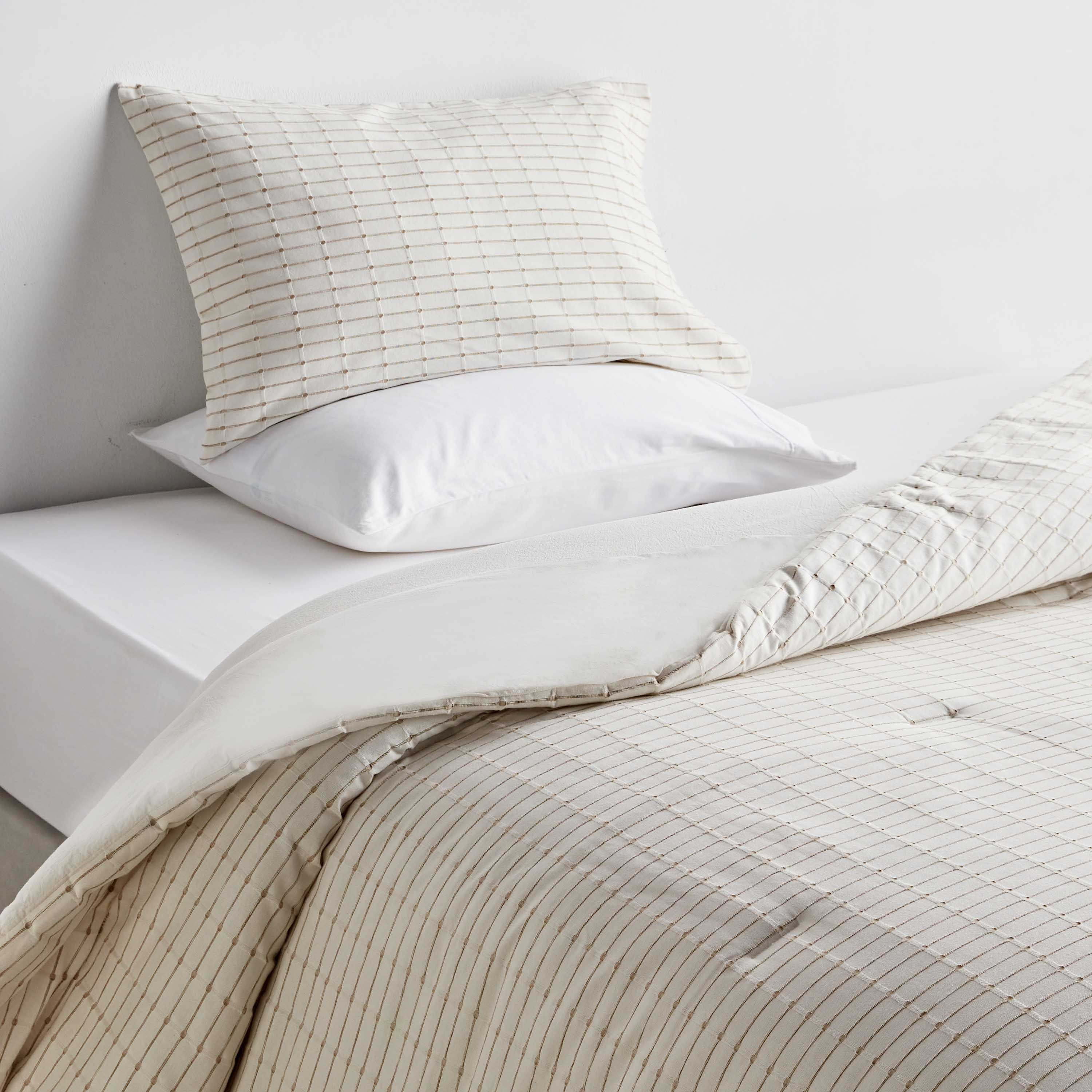 Shop Ralph 130 Thread Count 2-Piece Full Comforter Set - 160x240 cm ...