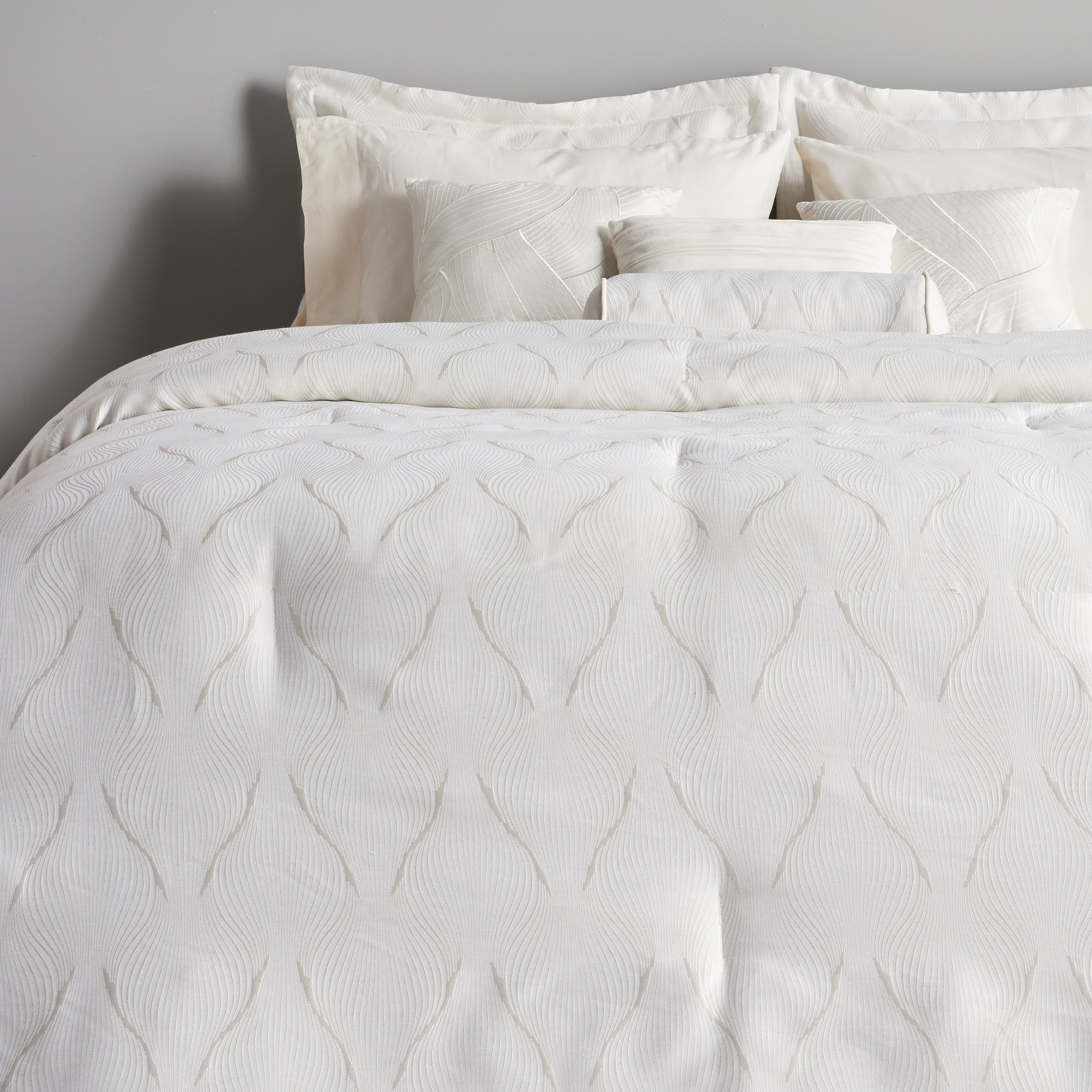 Pacey Jacquard 10-Piece Queen Comforter and Sheet Set - 200x240 cm-household-bedding-comfortersandbedspreads-bedinabag-image-2