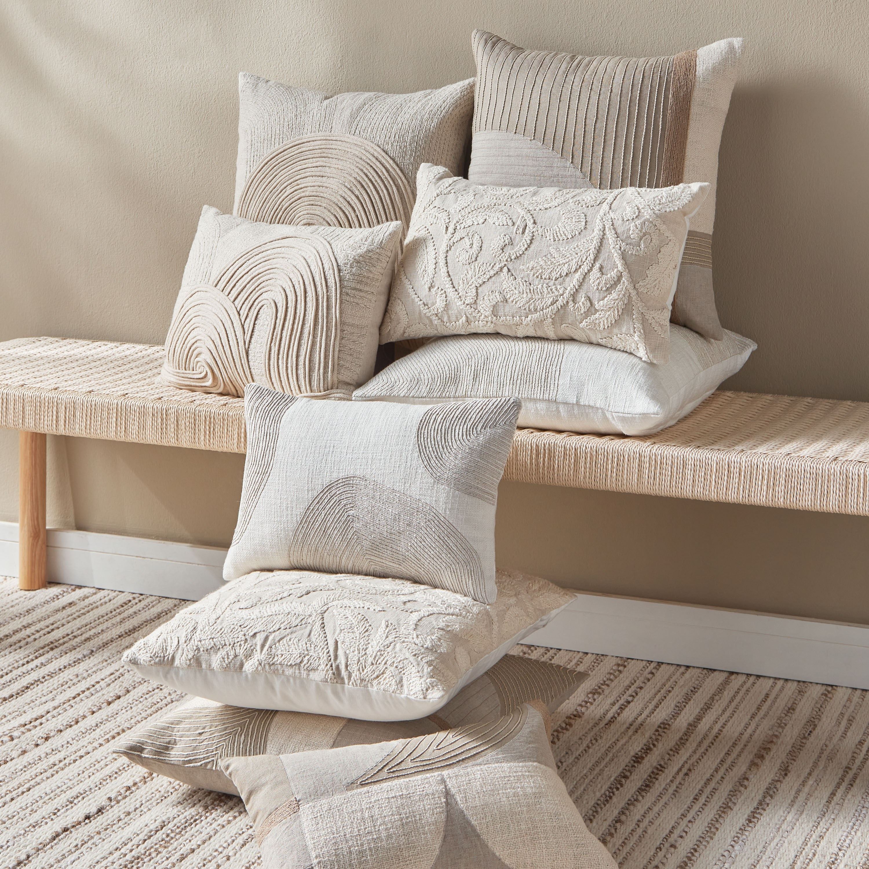 وسادة محشوة مطرّزة - ميراي - 50x50 سم-household-cushionsandthrows-filledcushions-decorativecushions-image-4