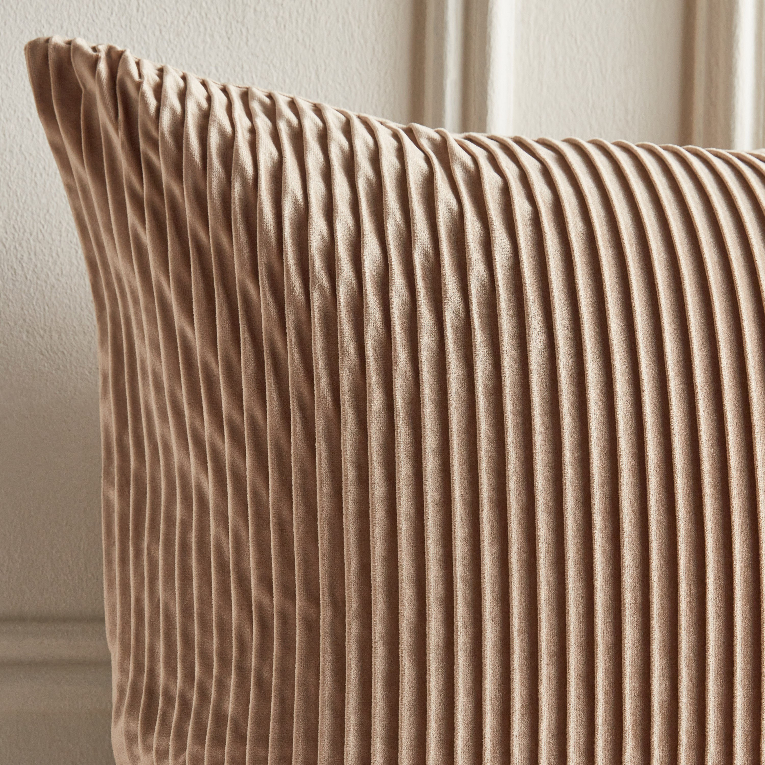 غطاء وسادة بطيات - آفون - 65x65 سم-household-cushionsandthrows-cushioncovers-image-7