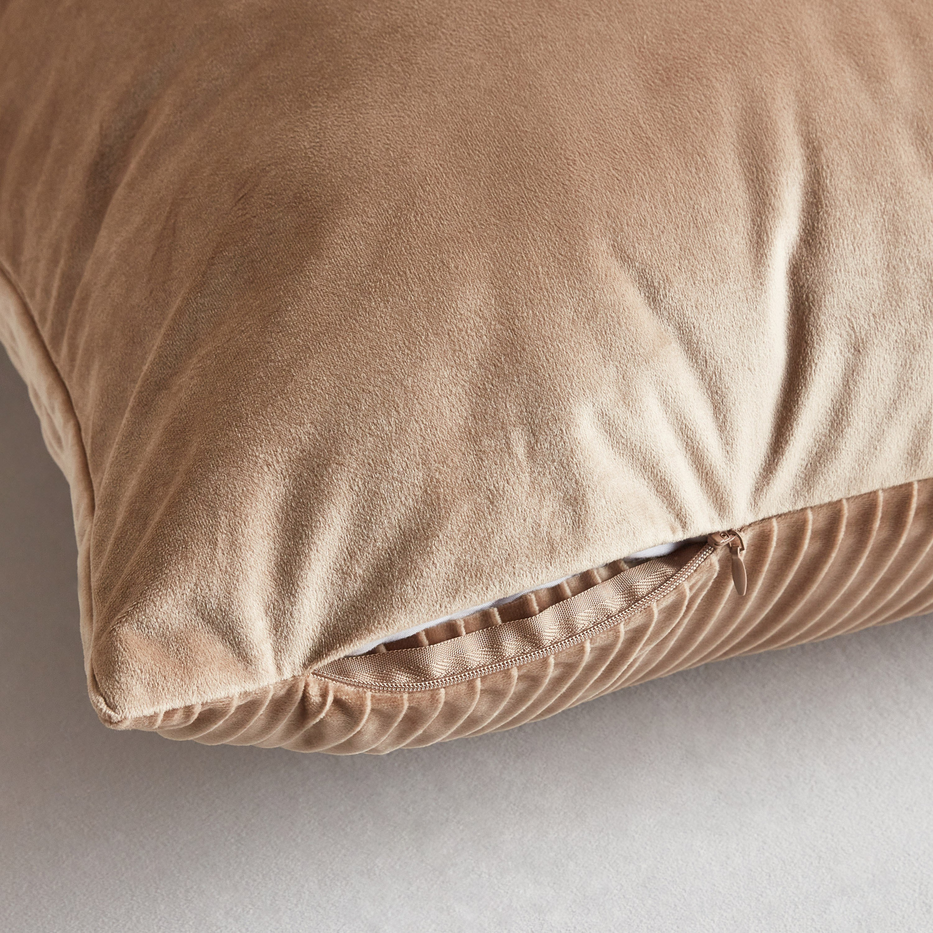 غطاء وسادة بطيات - آفون - 65x65 سم-household-cushionsandthrows-cushioncovers-image-8