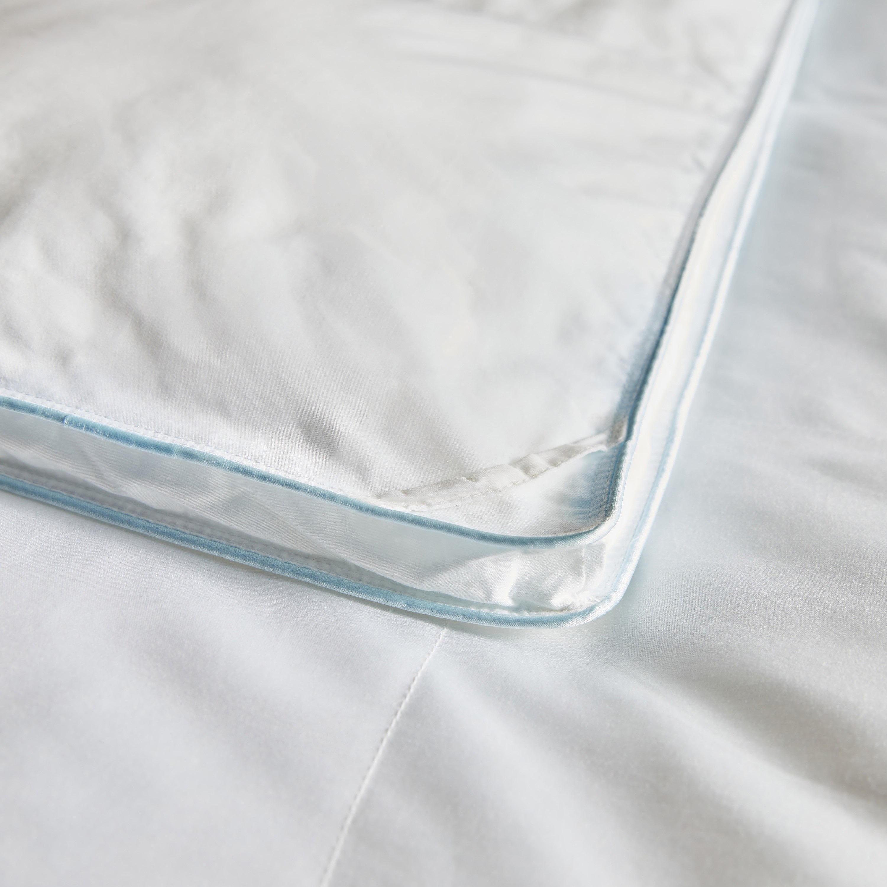 Neru Down Alternative Mid Warm King Duvet - 230x220 cm-household-bedding-duvetandcovers-duvets-image-3