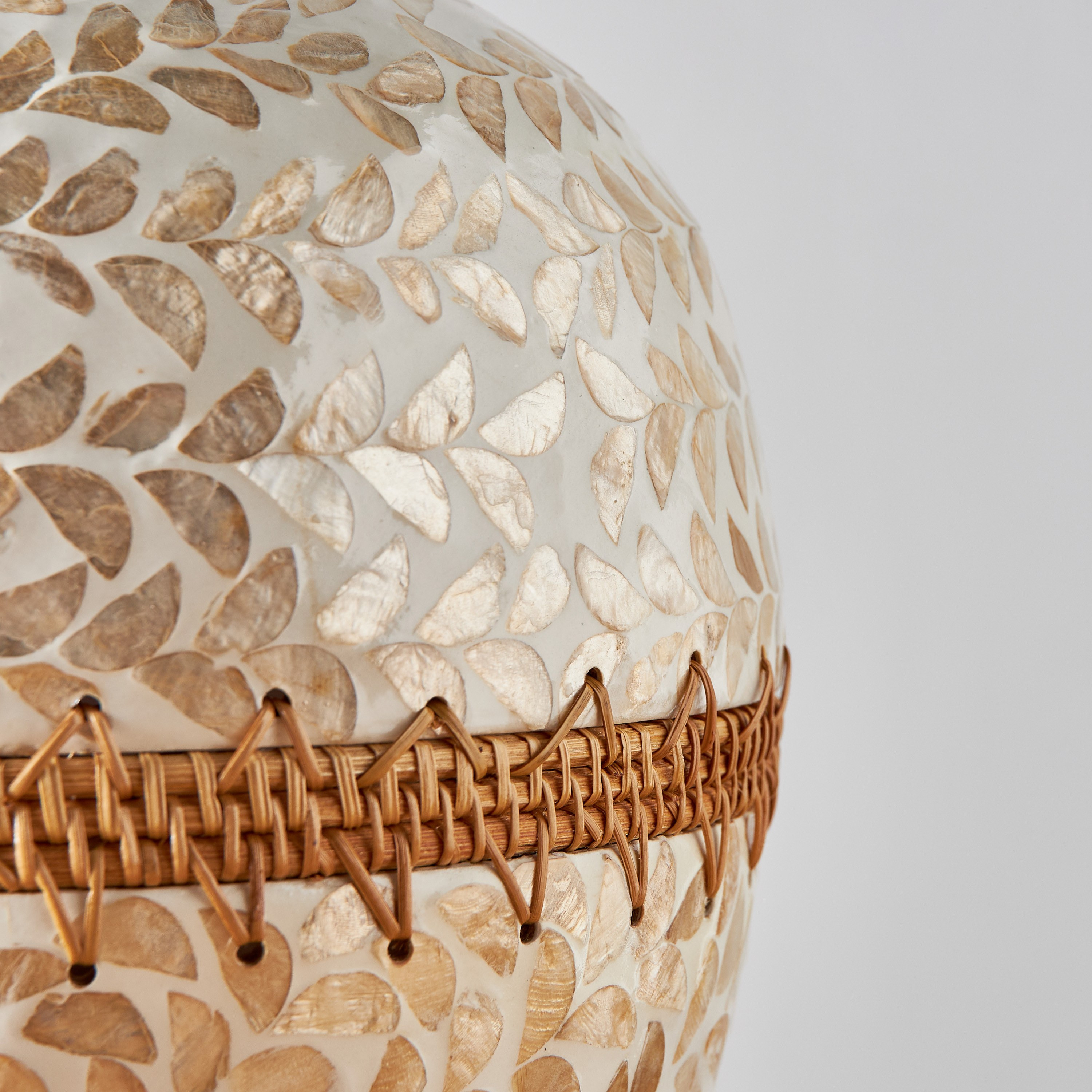 مزهرية من الخيزران والكابيز - أوبري - 34 سم-household-decor-vasesandbowls-image-2