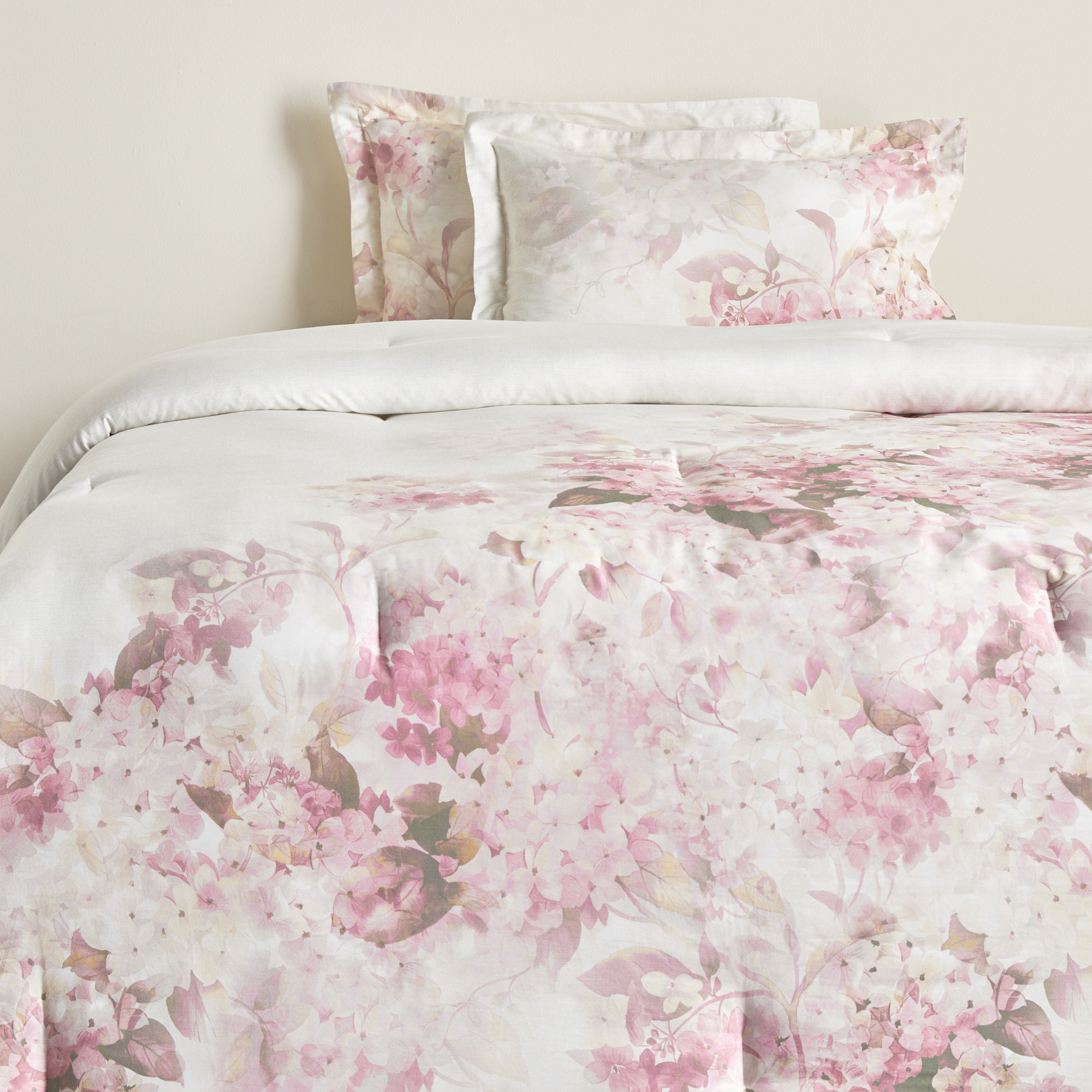 Breezia Wildrose Vivid Cotton Printed 210 Thread Count 3-Piece Queen Comforter Set - 200x240 cm-household-bedding-comfortersandbedspreads-comforters-image-2