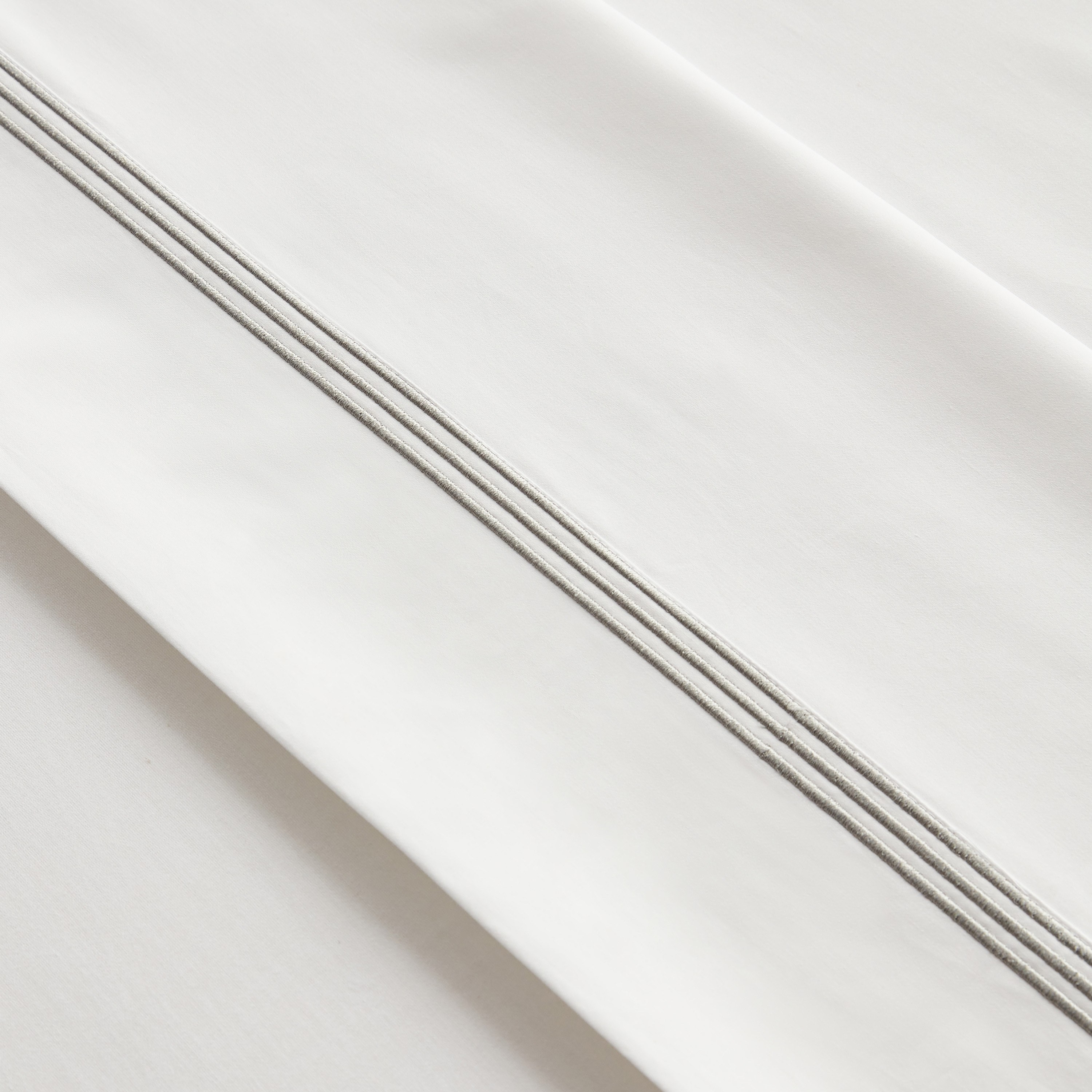 شرشف مسطح سوبر كينج منسوج 600 خيط ساتن من القطن المصري - 260x270 سم-household-bedding-sheetsandpillowcases-flatsheets-image-9