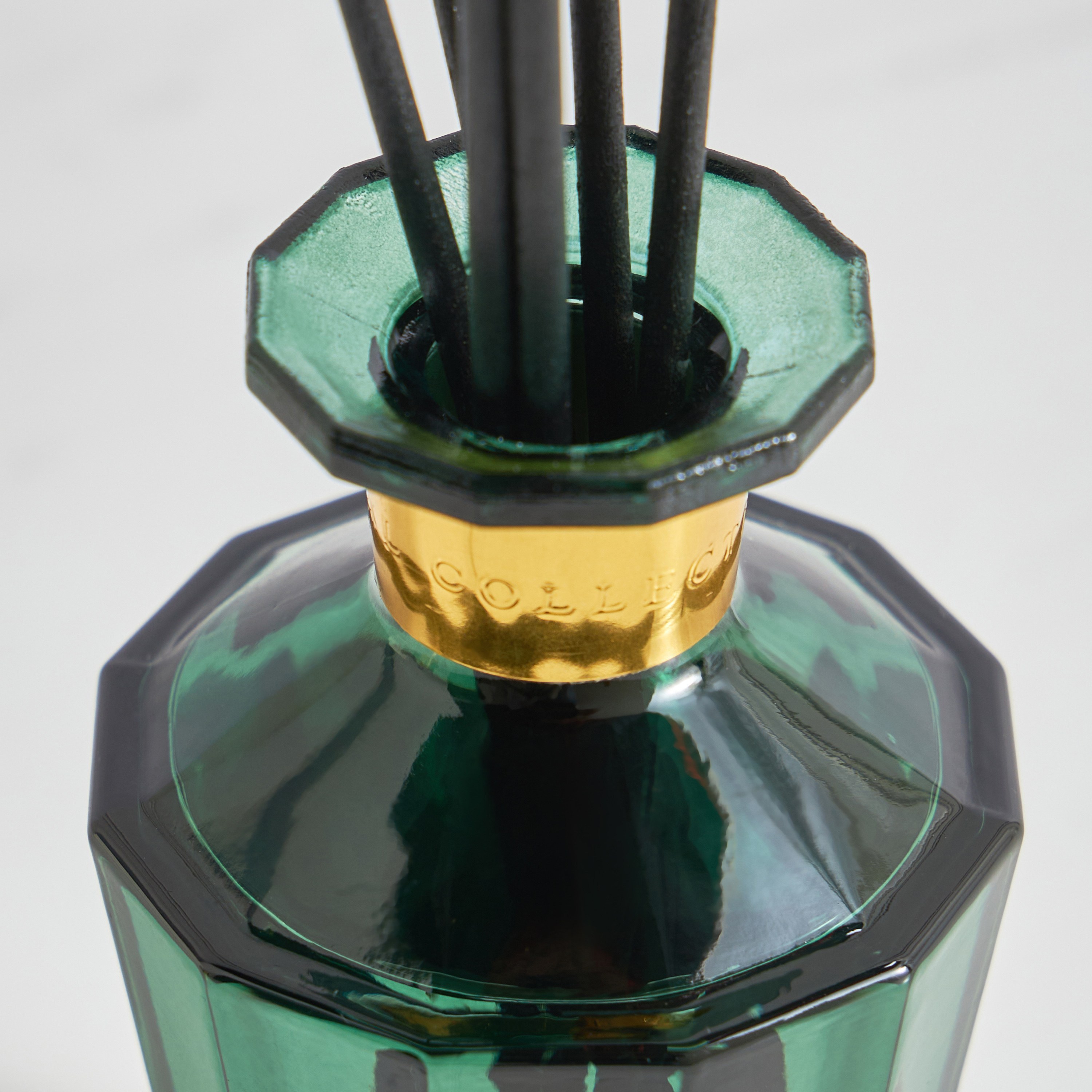 Oriental Natural Woody Scented Jar Candle and Diffuser Gift Set-household-homefragrance-candles-image-2