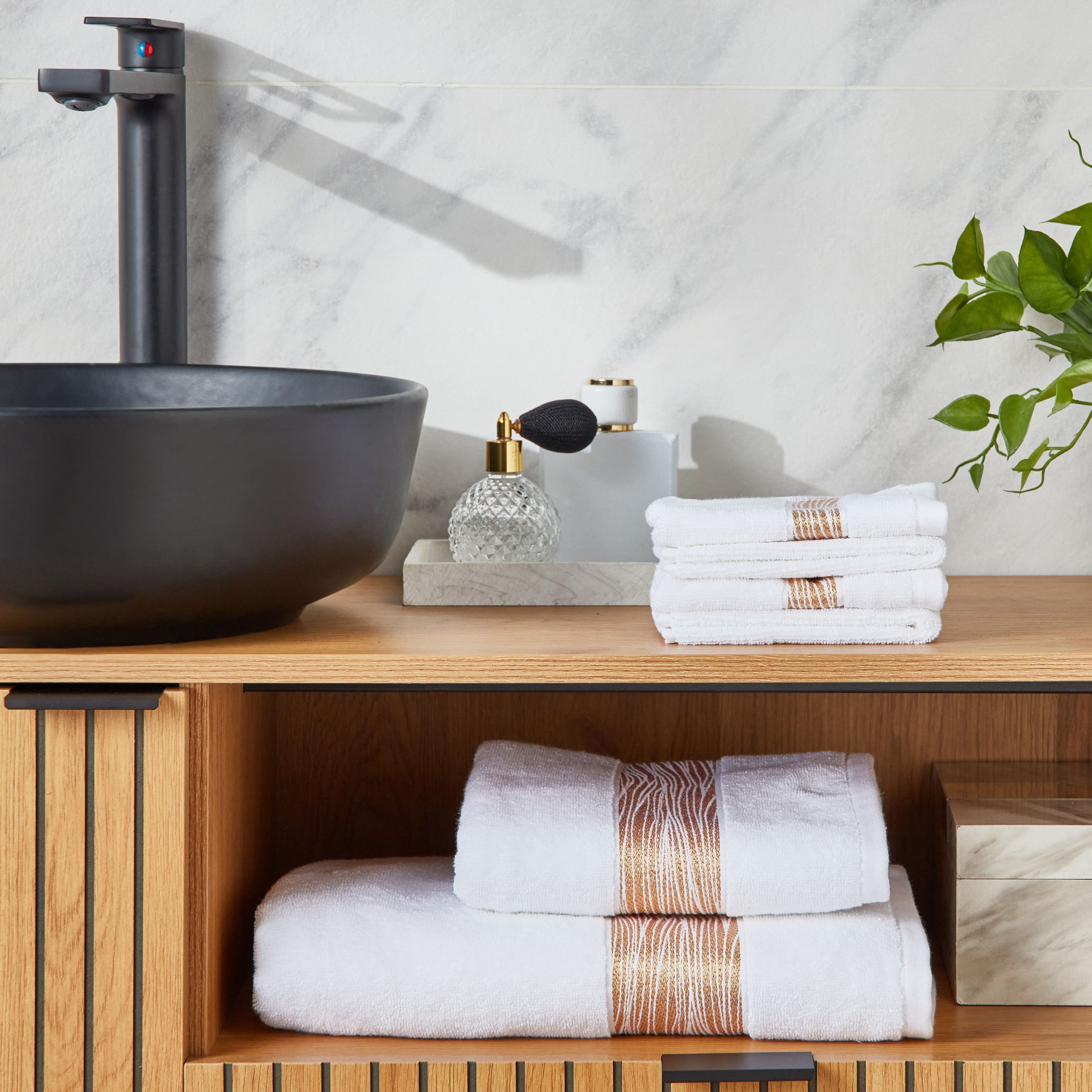 طقم مناشف صغيرة 4 قطع قطن تركي 600 جرام لكل متر مربع - باربادوس - 30x30 سم-household-bathandlaundry-bathlinen-towels-image-4