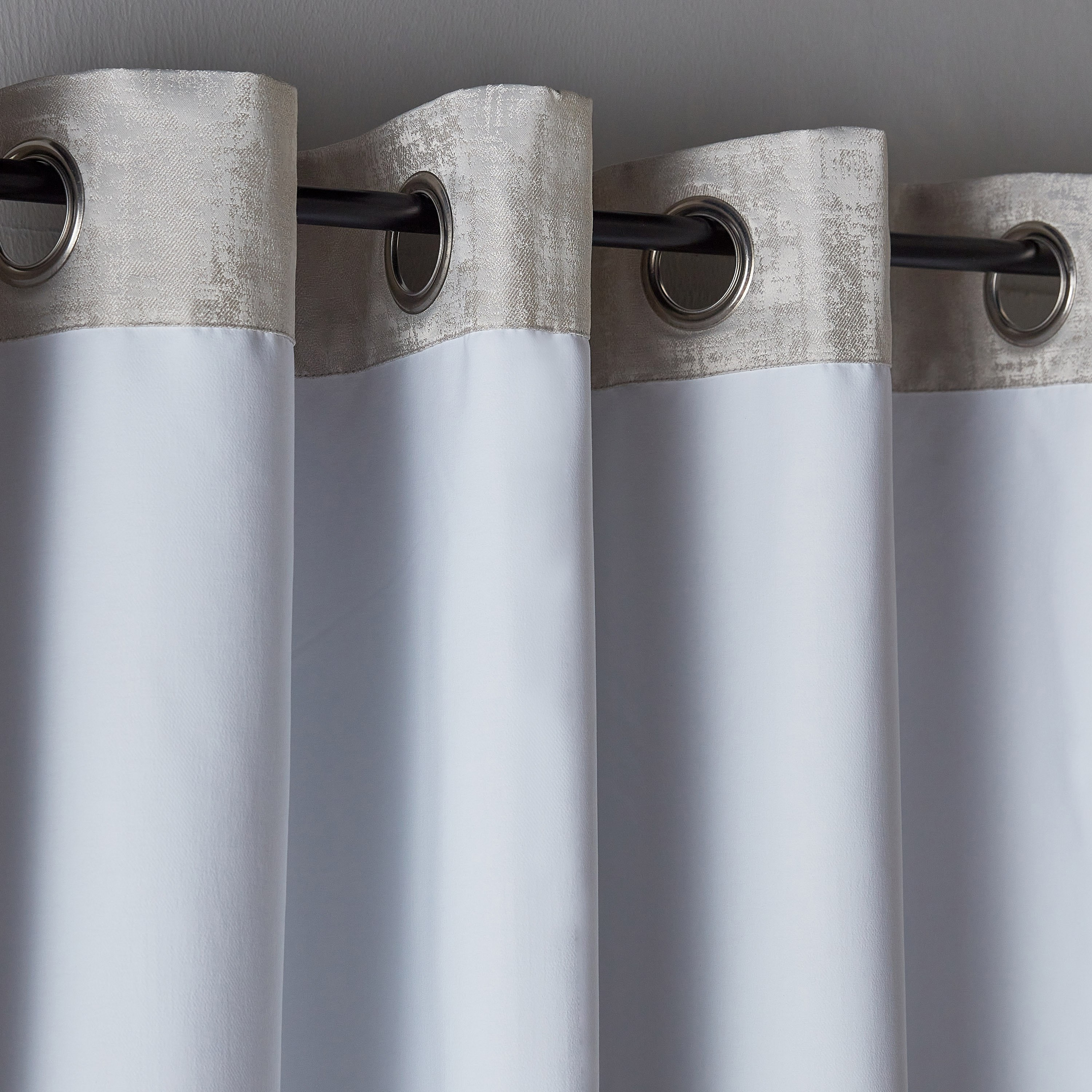 Gleam 2-Piece Blackout Curtain Set - 135x300 cm-household-windows-curtains-image-4