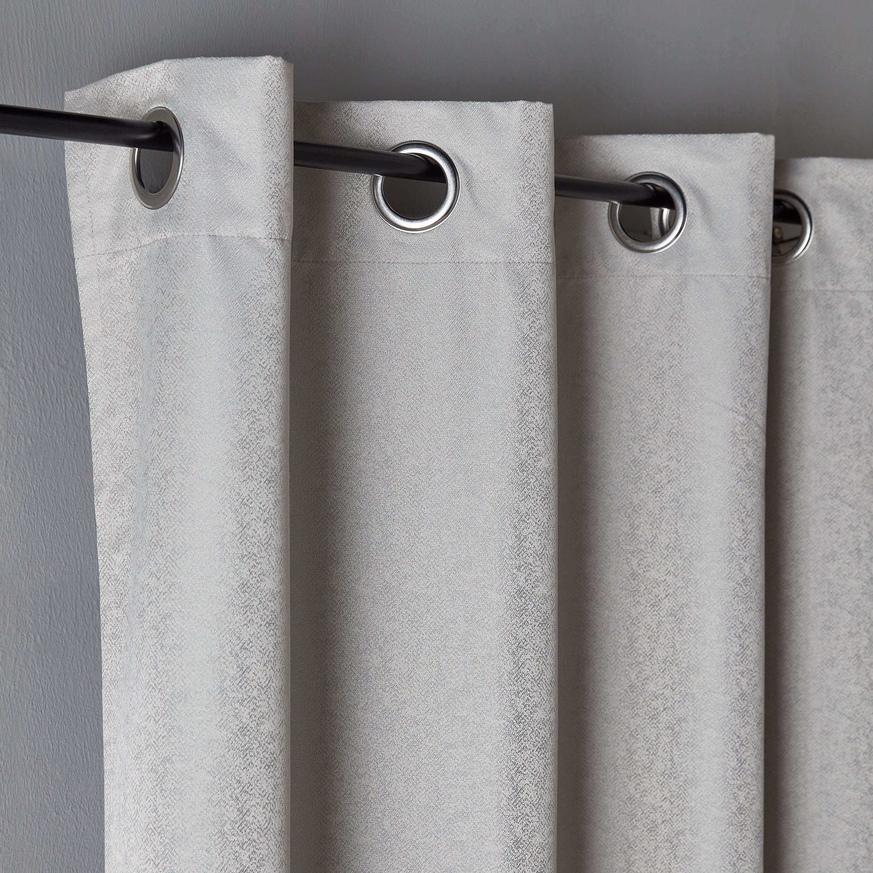 Gleam 2-Piece Blackout Curtain Set - 135x300 cm-household-windows-curtains-image-2