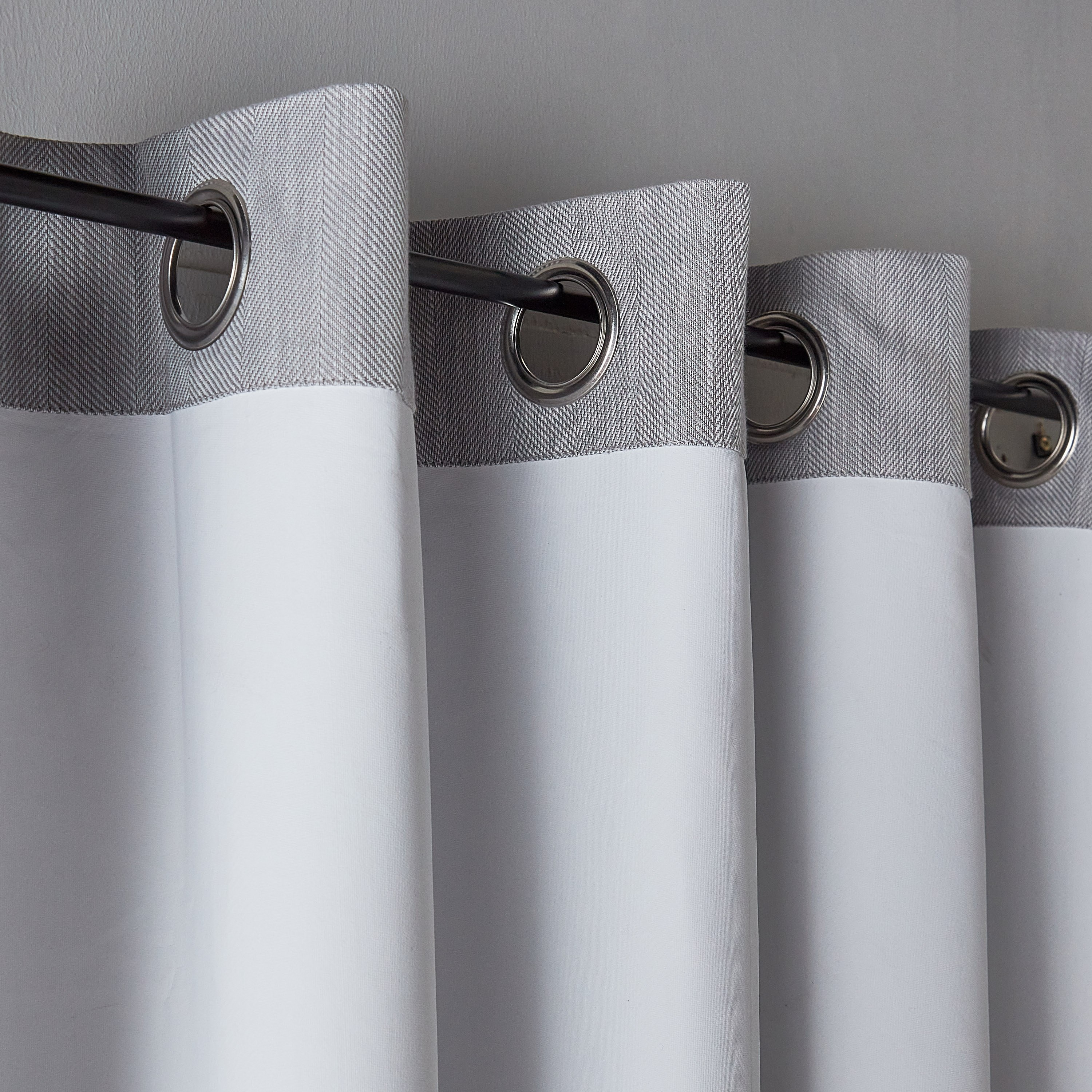Regina 2-Piece Blackout Curtain Set - 135x300 cm-household-windows-curtains-image-4