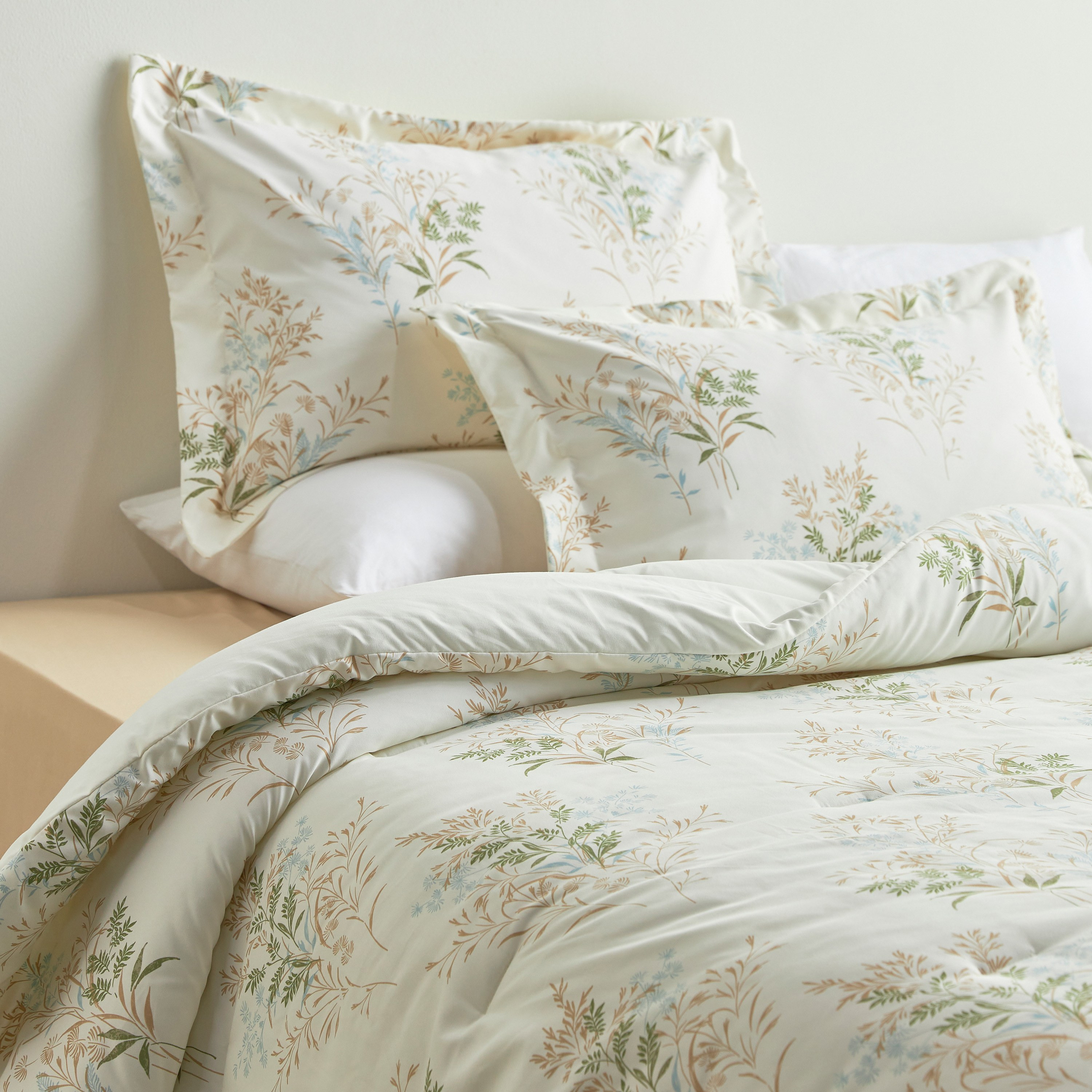 Elisha Botanical Print 4-Piece Full Comforter and Sheet Set - 160x240 cm-household-bedding-comfortersandbedspreads-bedinabag-image-1